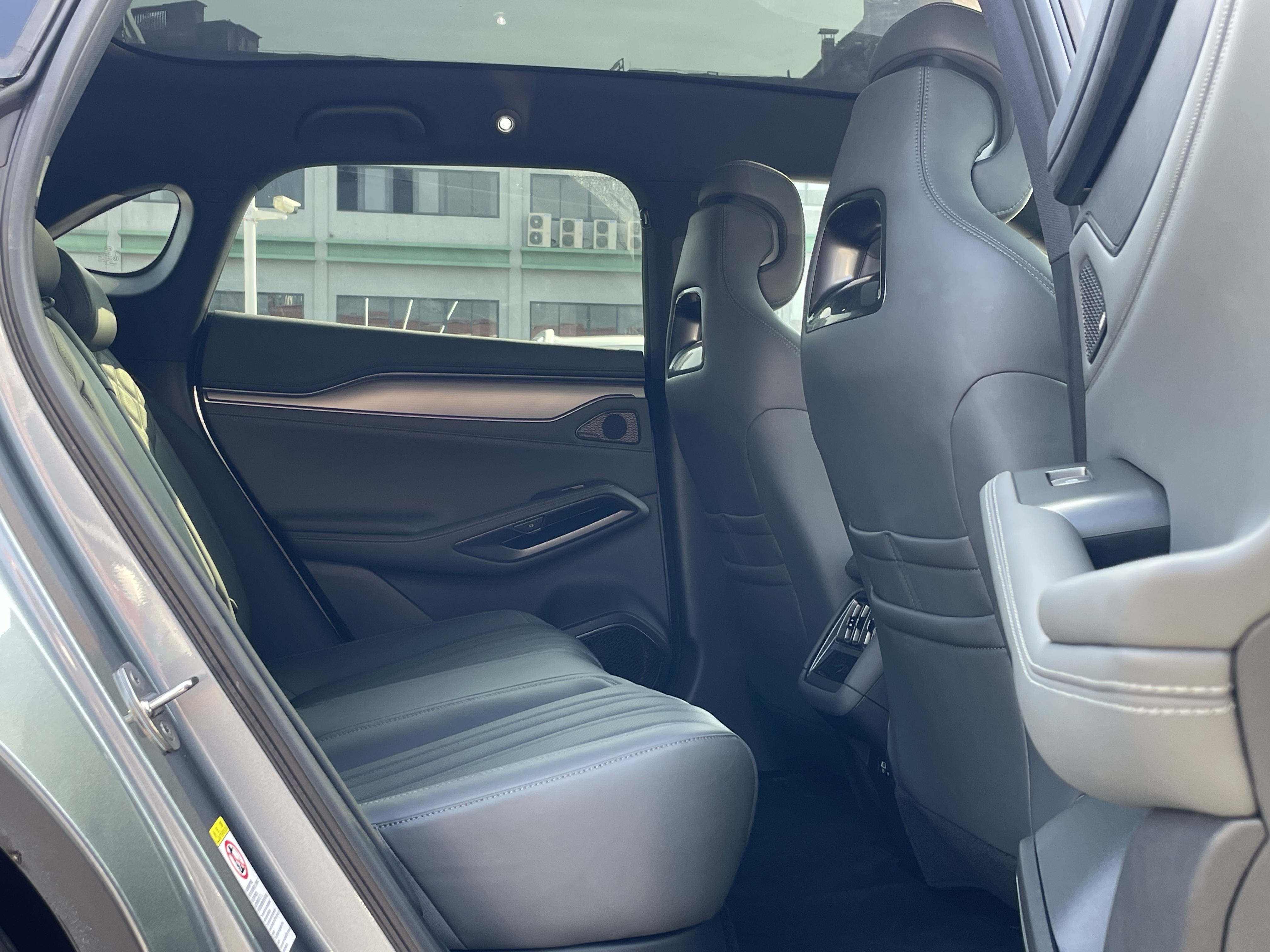 BYD SongL EV 2025 #23 BYD SongL EV 2025 car image #23