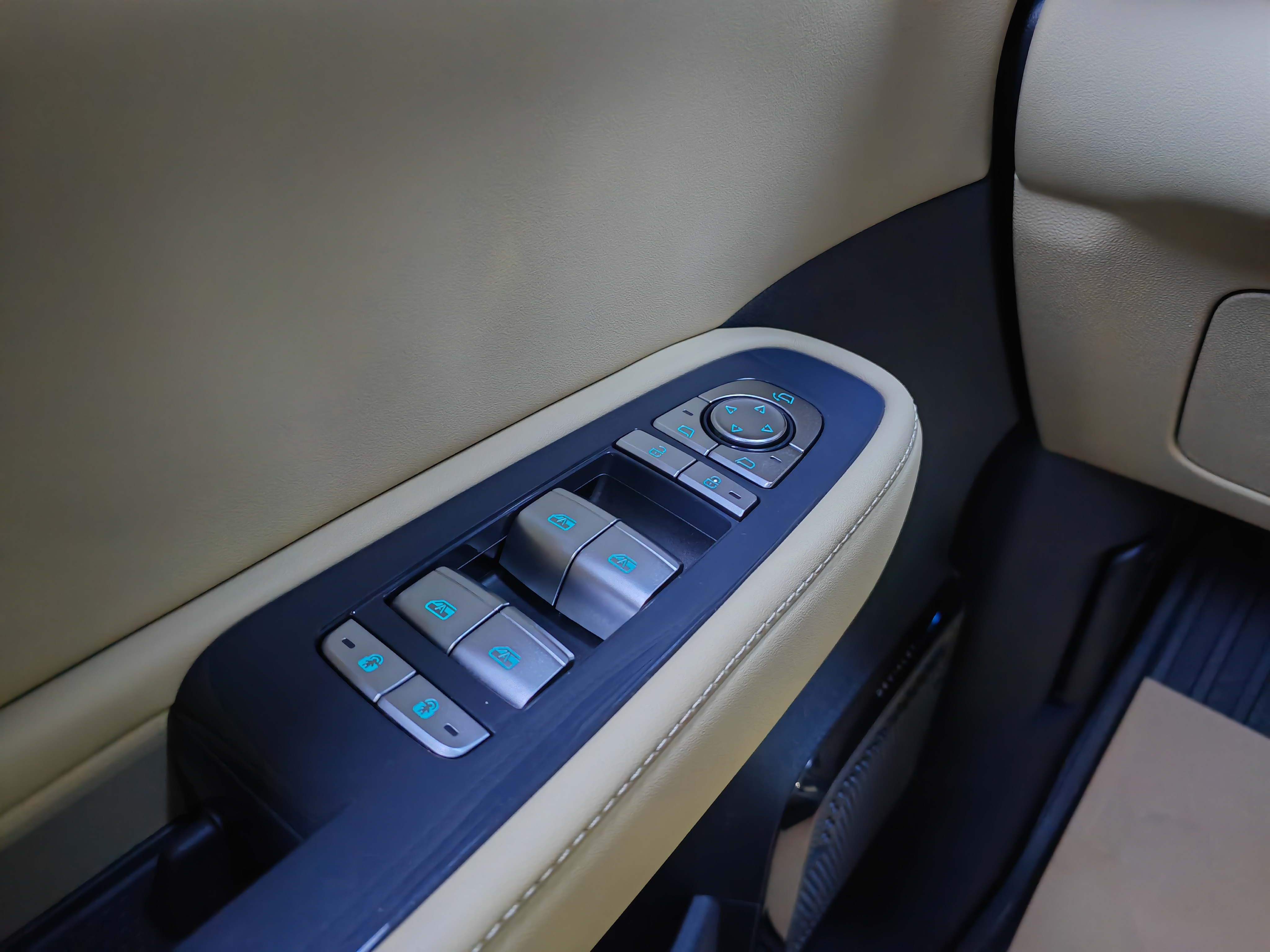 FangChengBao Leopard 5 2025 car image #23