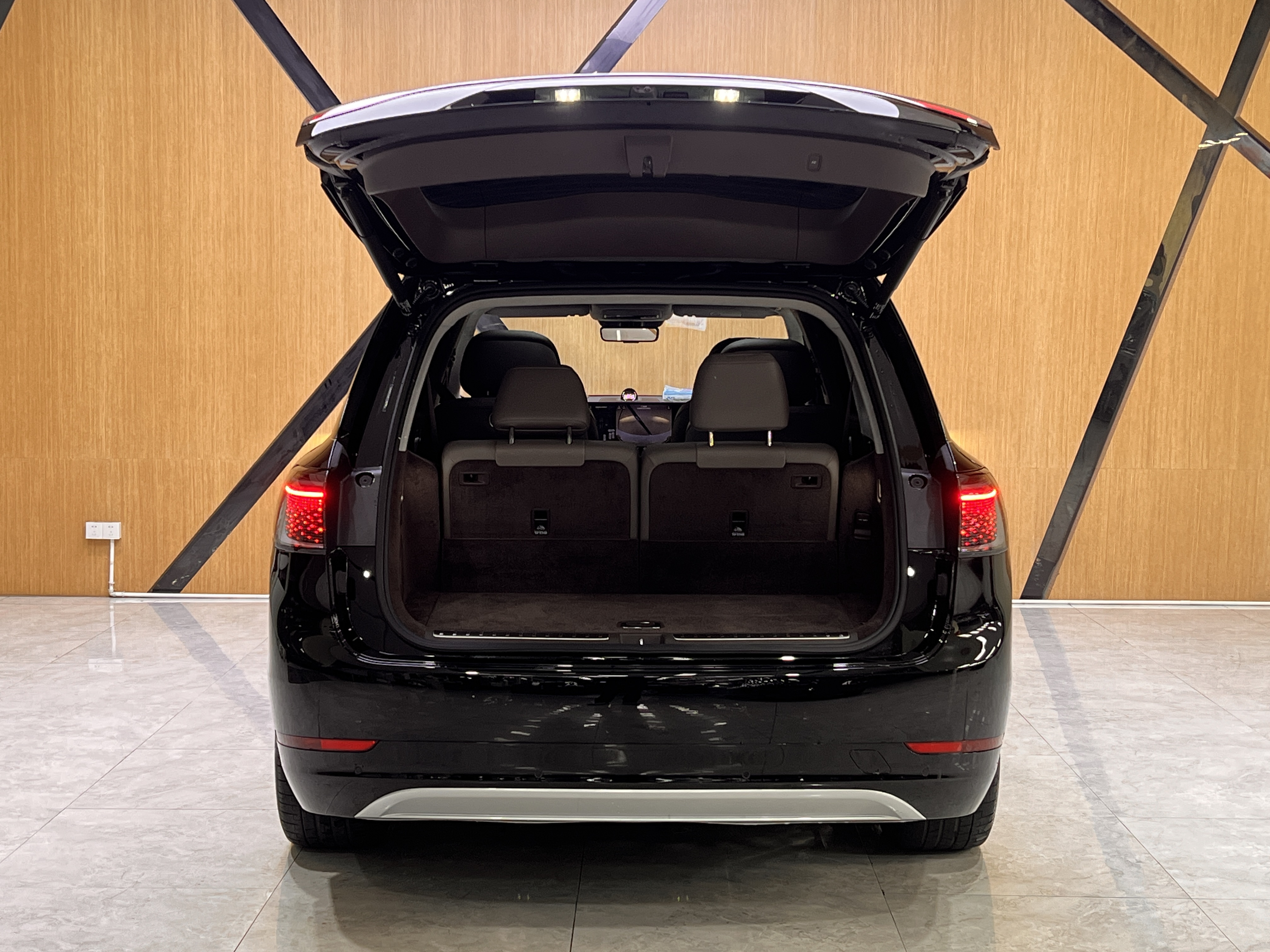 2025 car image #23