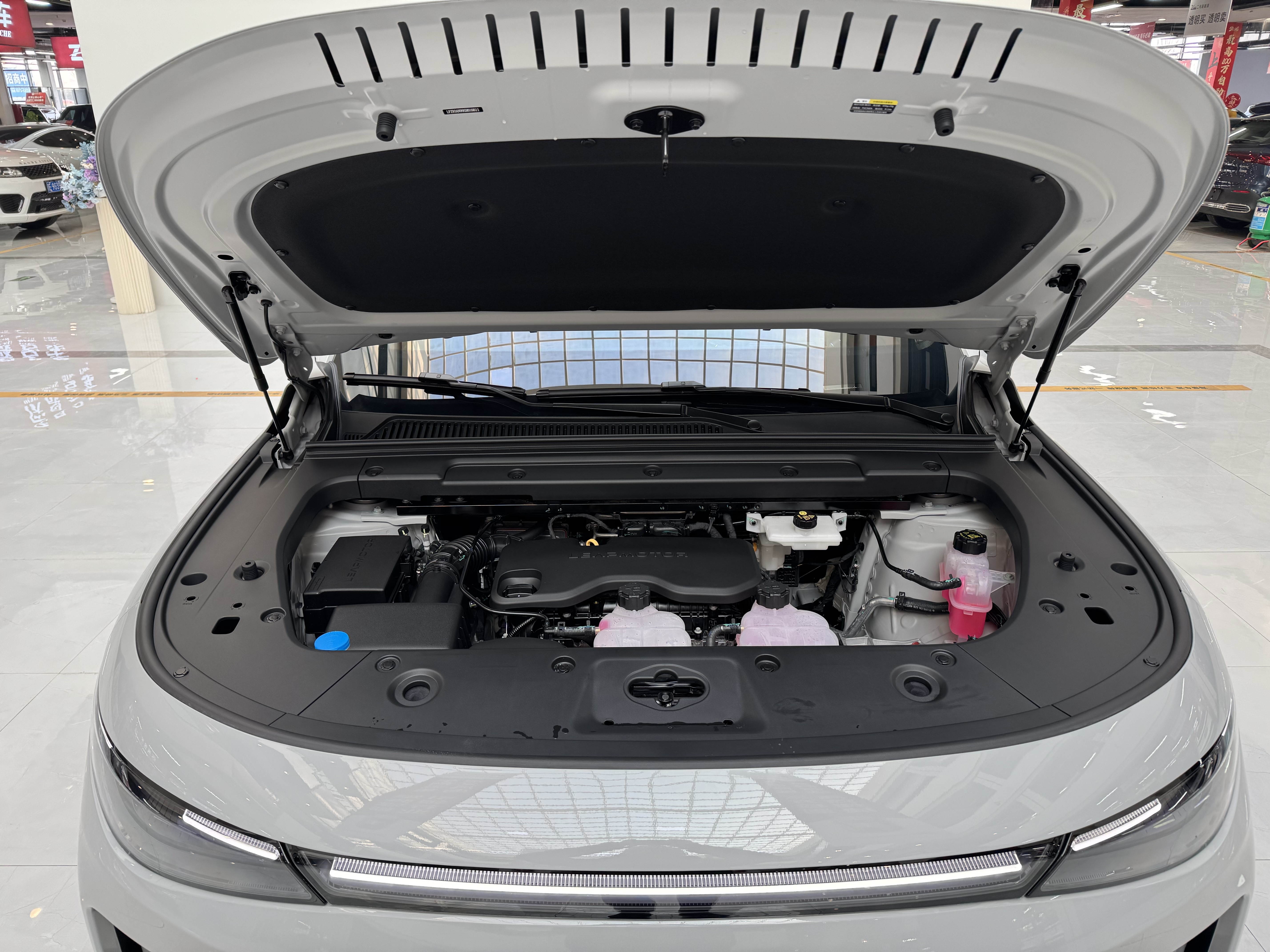 零跑汽车 零跑C10 2025 汽车图片 #23