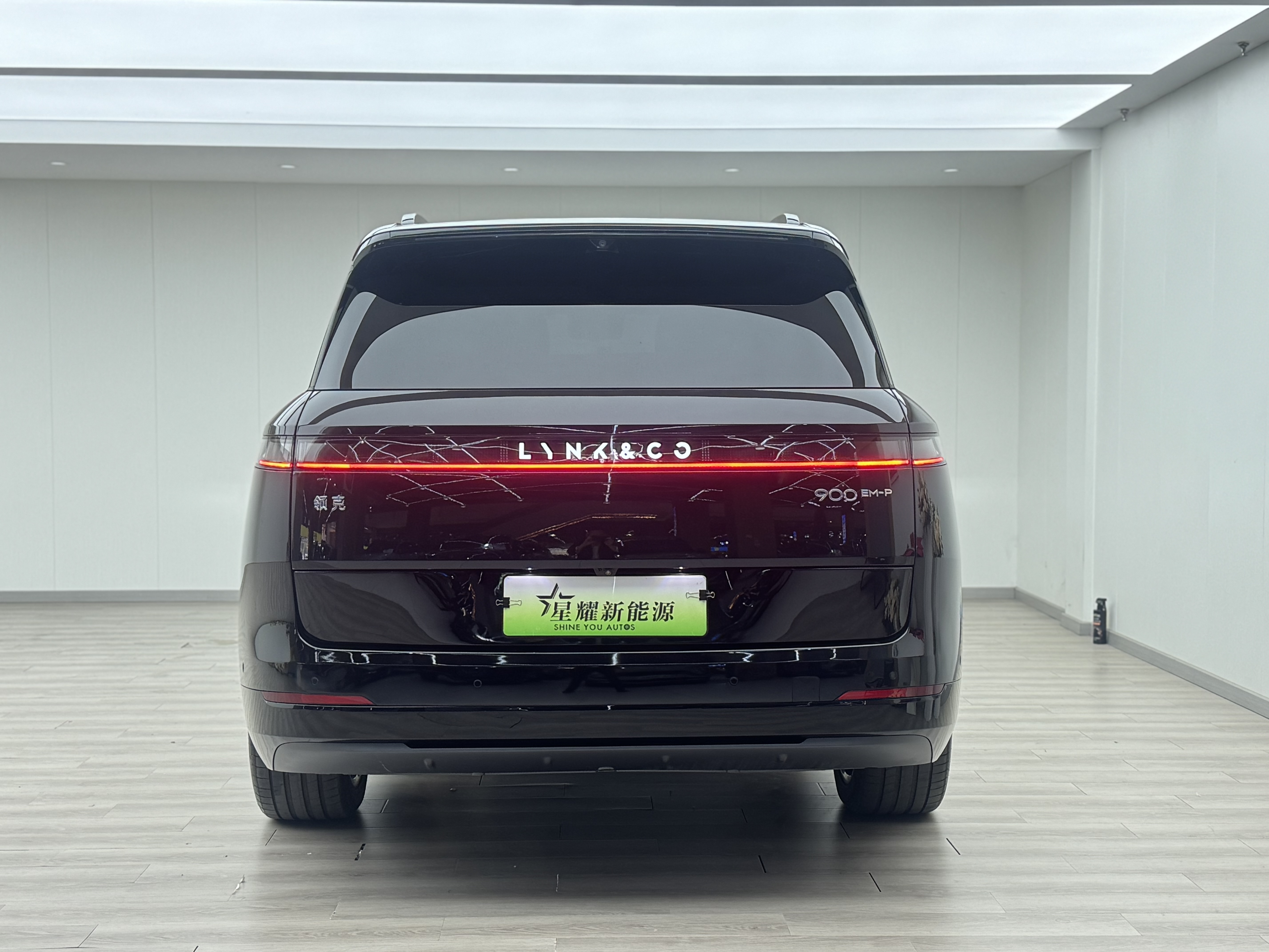 Lynk & Co 900 2025 car image #23