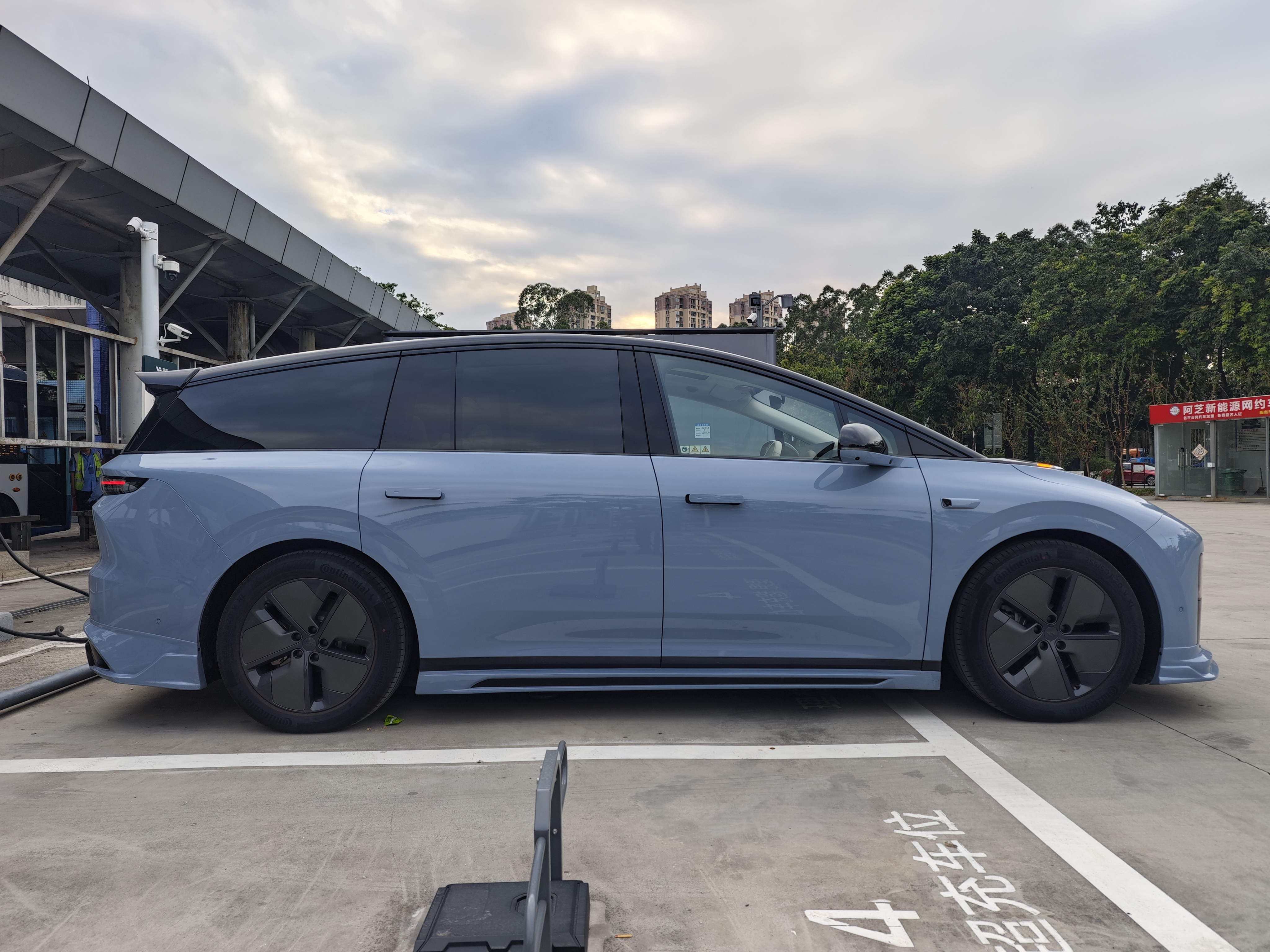 理想汽车 理想i6 2025 汽车图片 #23