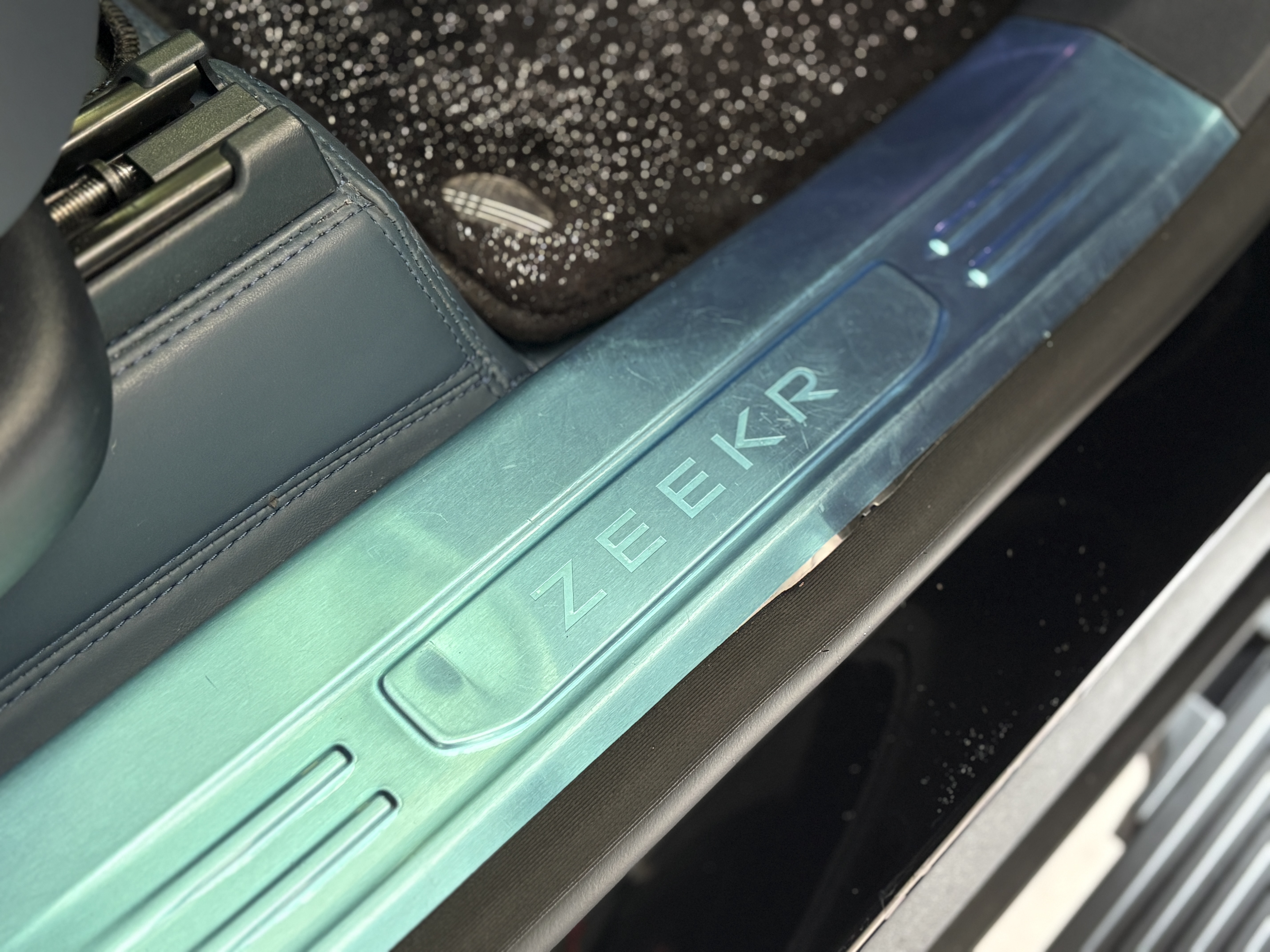 Zeekr 9X 2025 car image #23