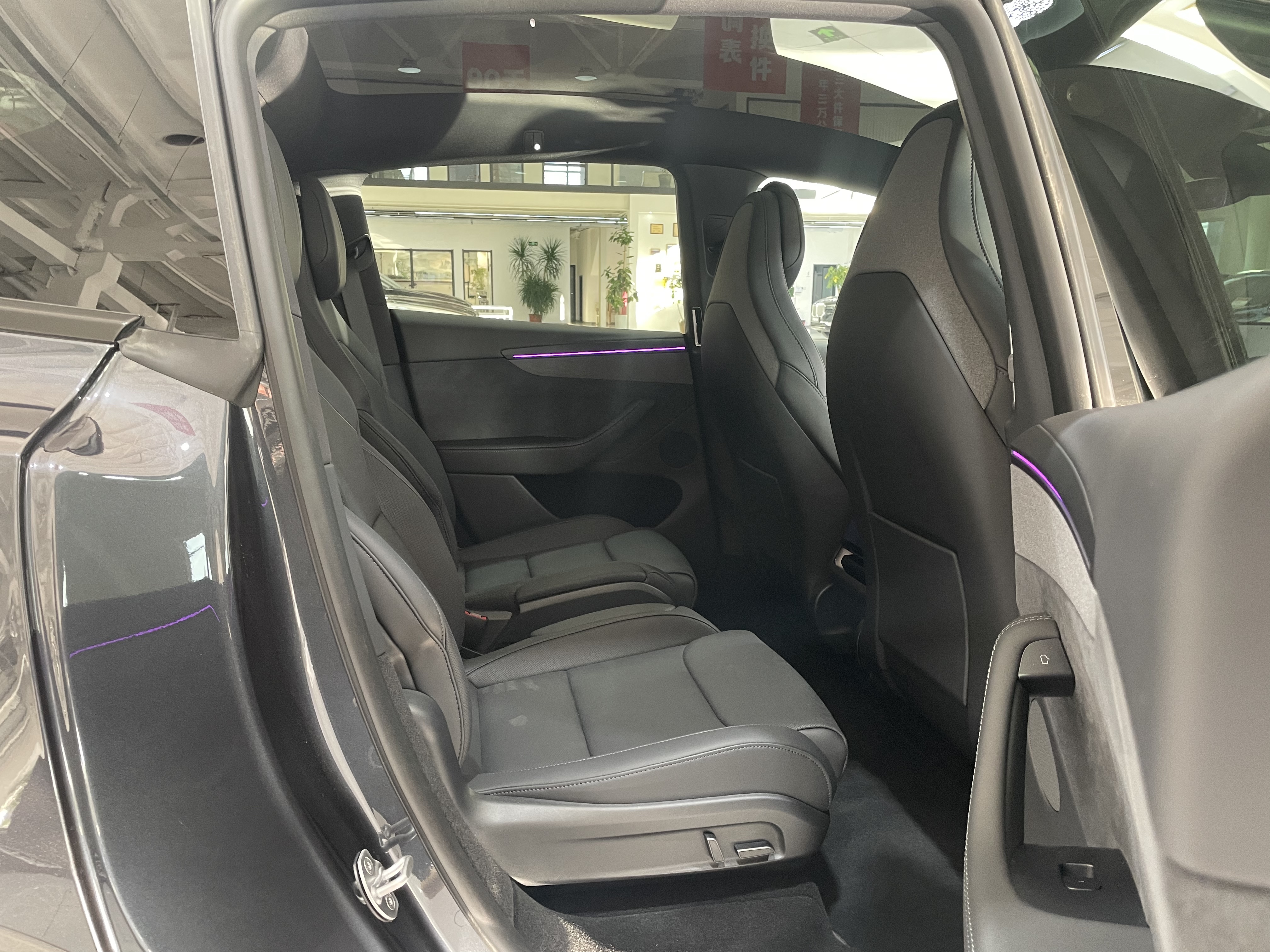 特斯拉 Model Y L 2025 汽车图片 #23