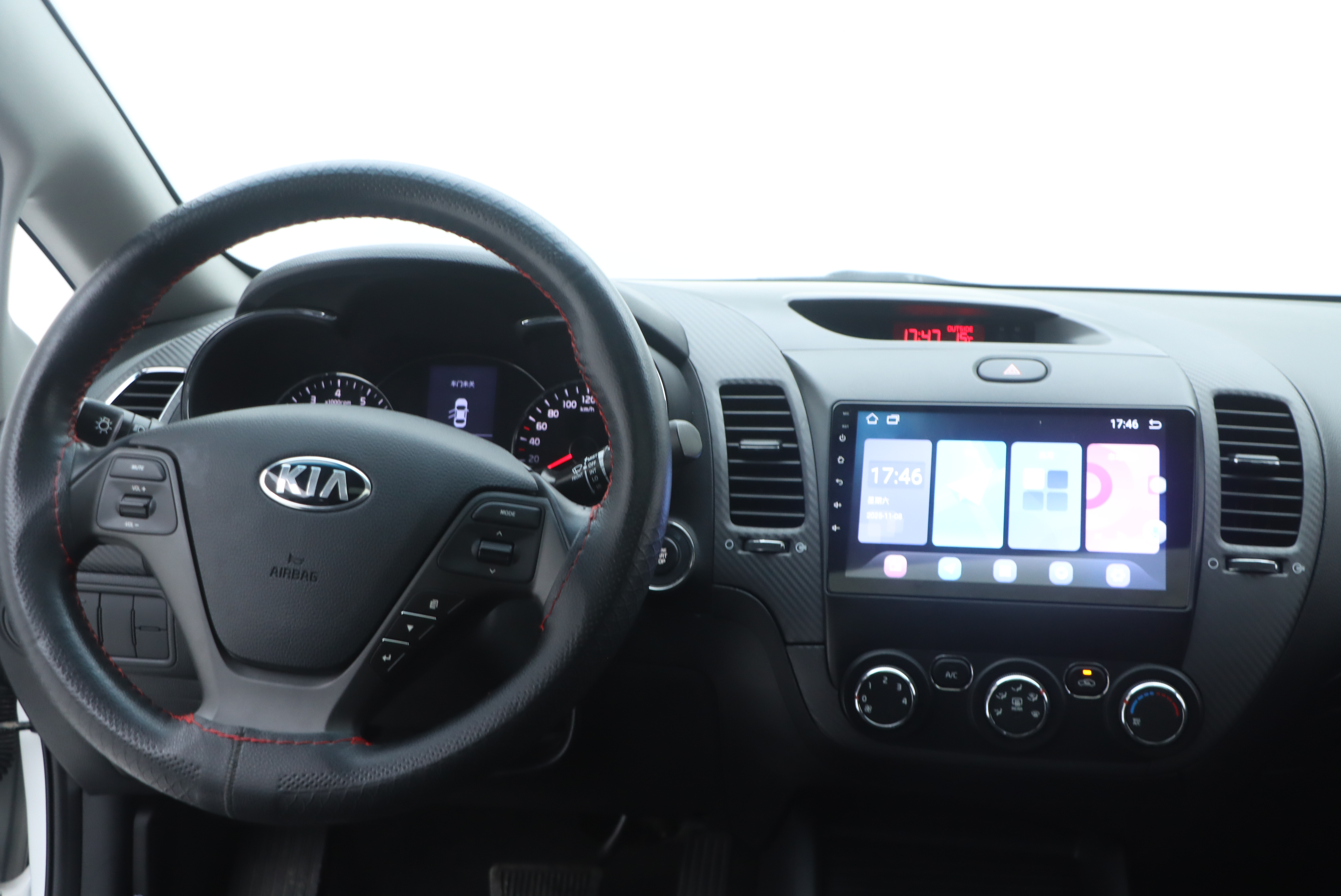 Kia Forte Koup 2014 car image #23