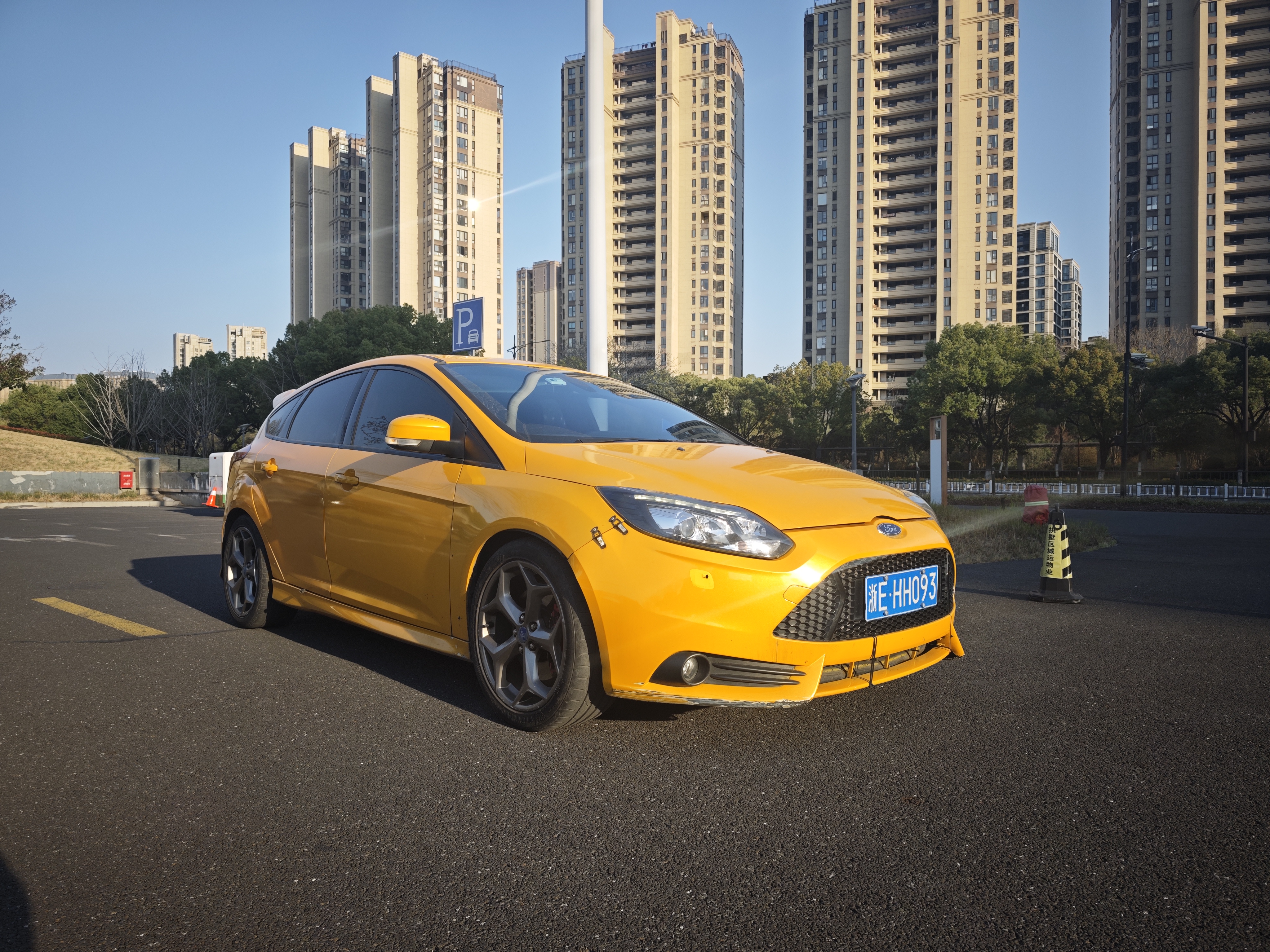 Ford Focus (Imported) 2013 car image #23