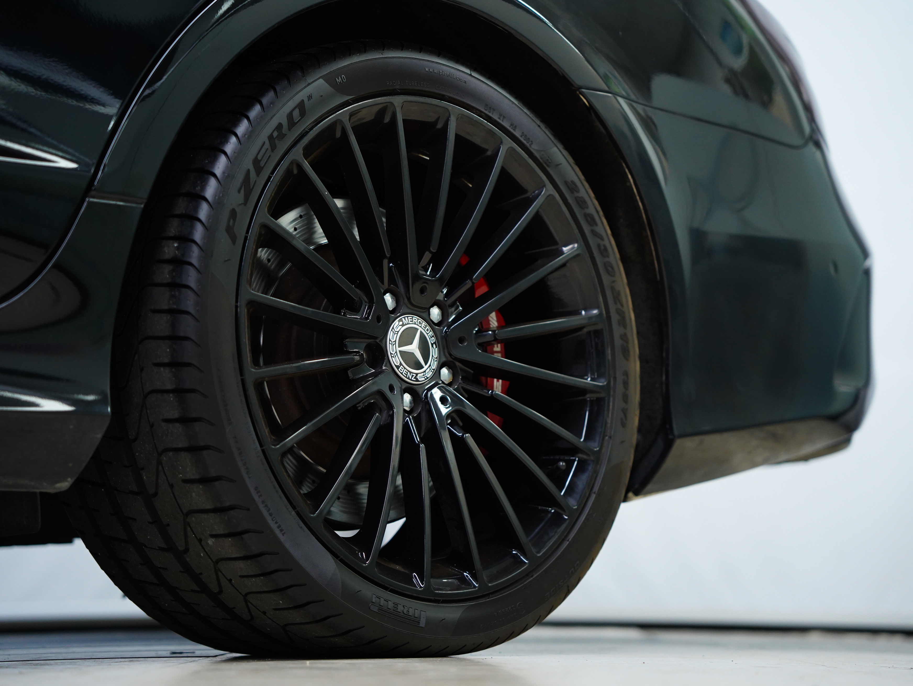 Mercedes-Benz CLS AMG 2017 car image #23