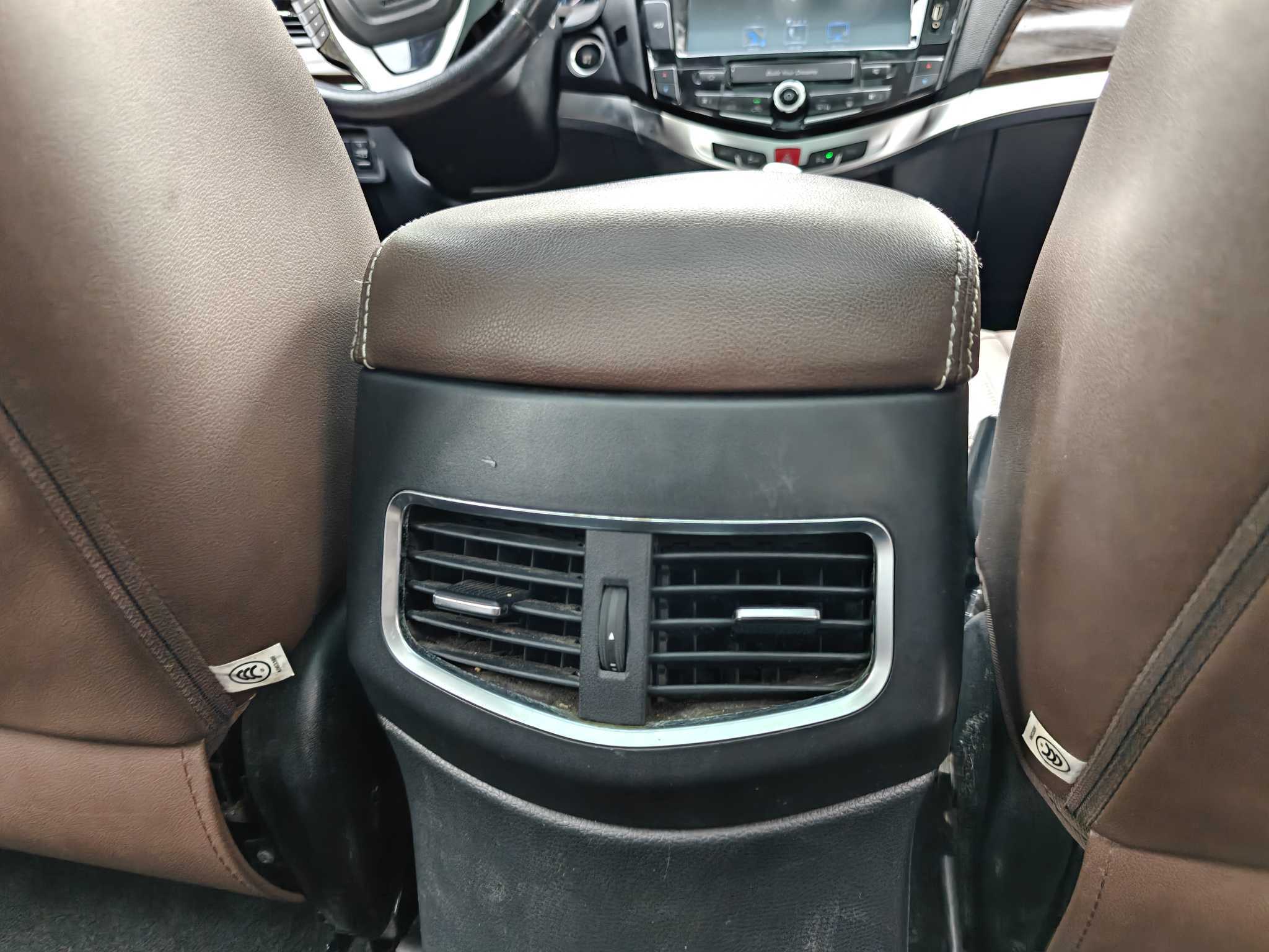 BYD M9 2016 immagine di auto #23