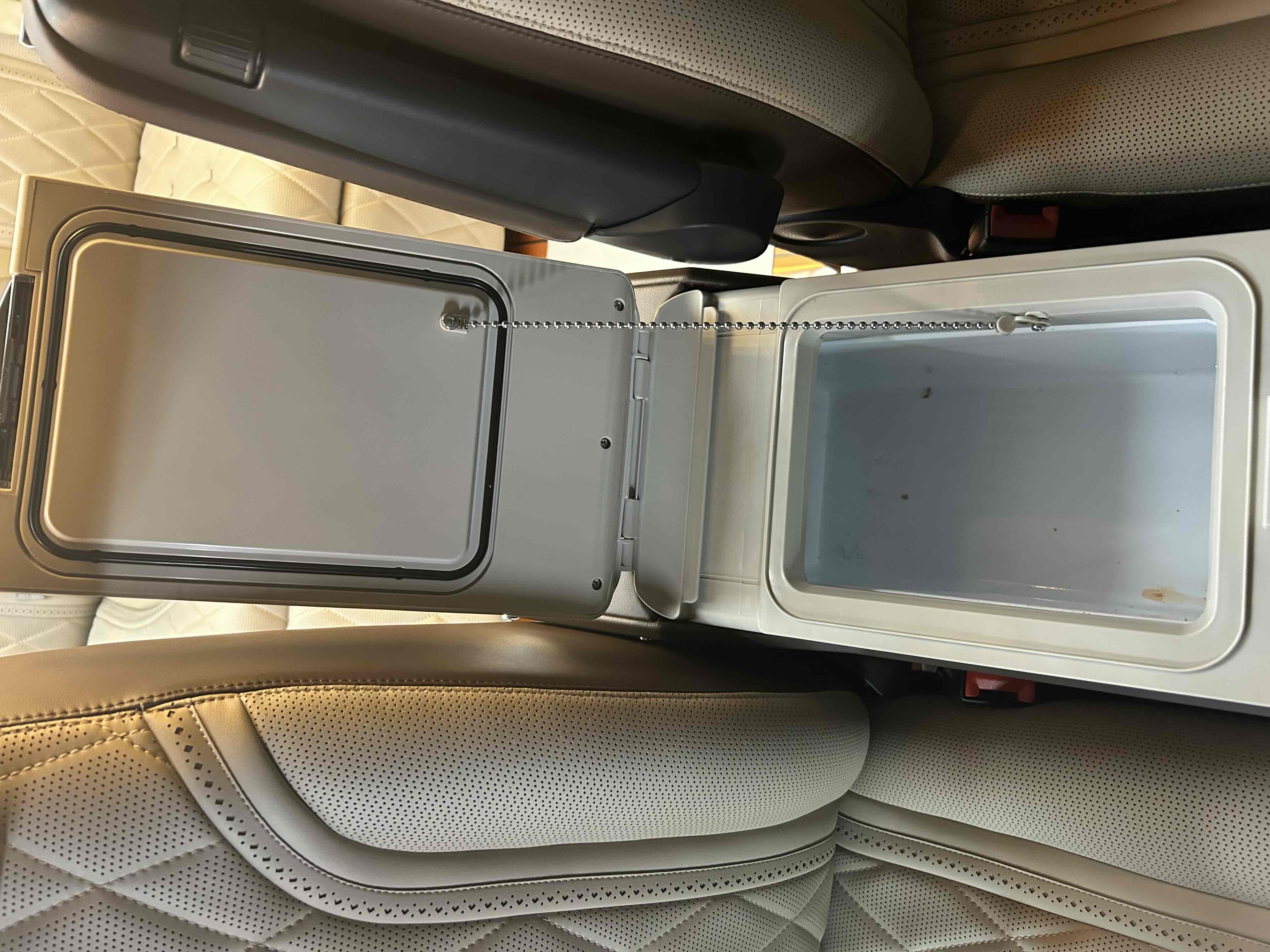 Volkswagen Caravelle 2020 car image #23