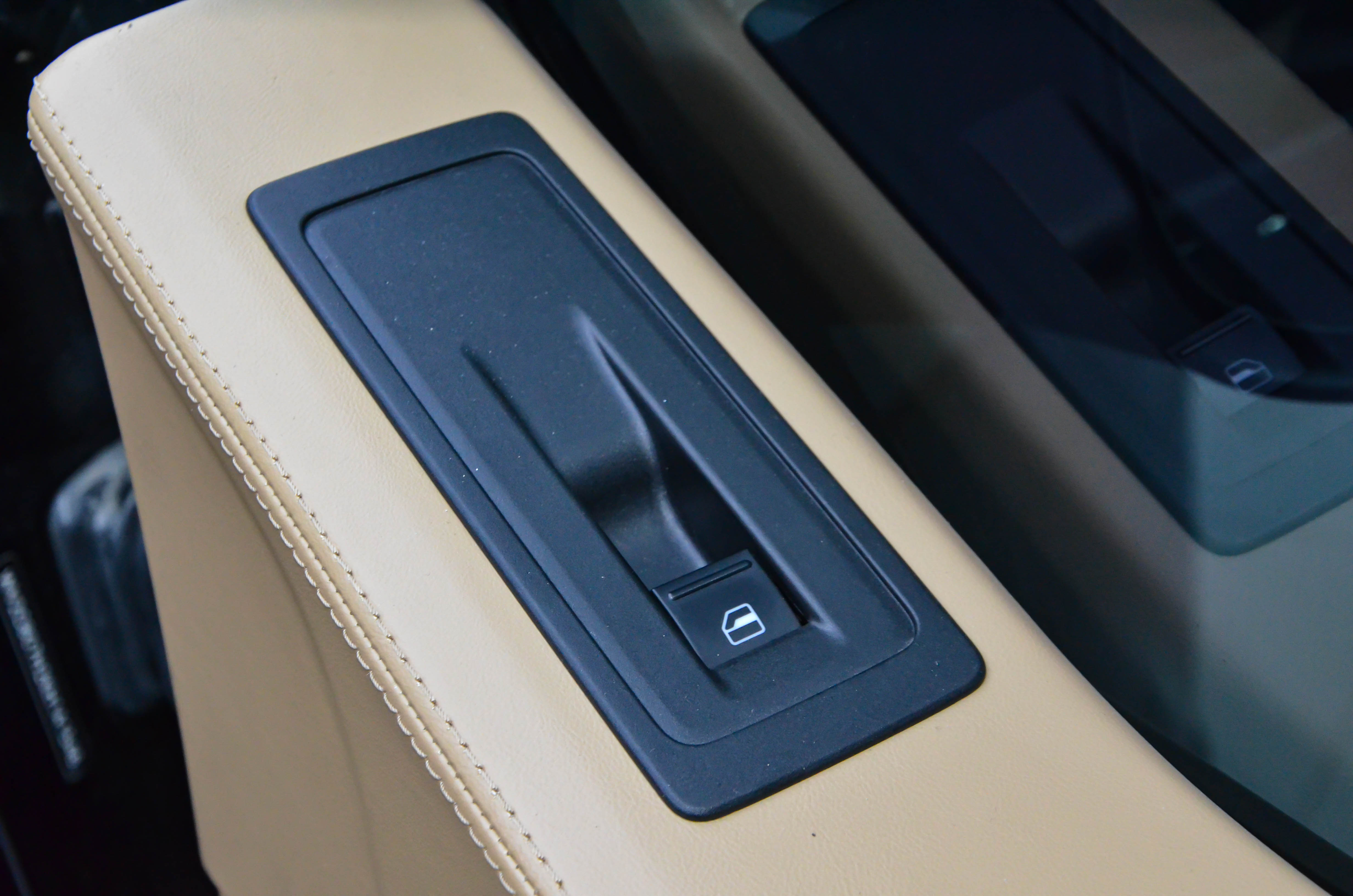 Volkswagen Caravelle 2020 car image #23