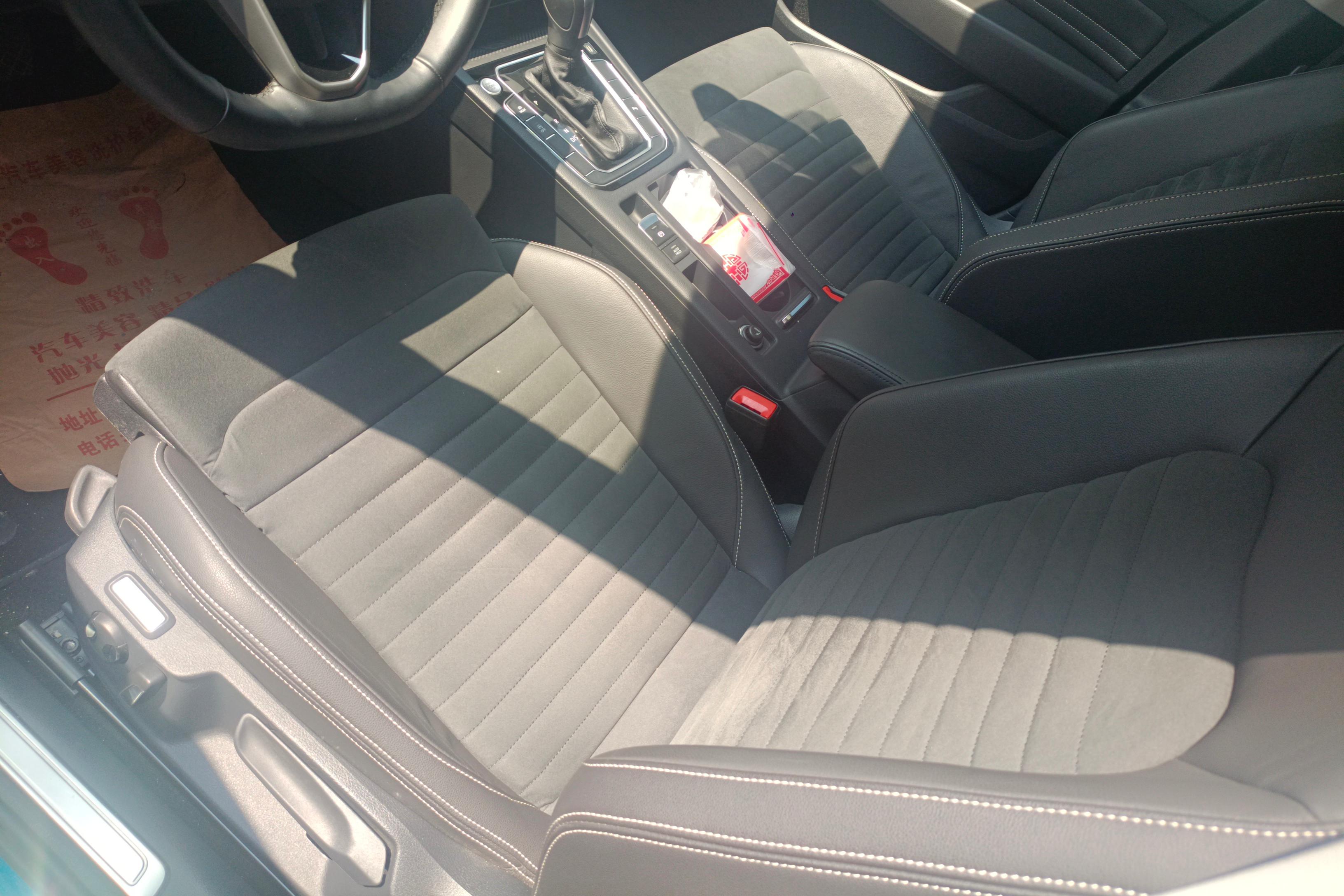 Volkswagen Passat Variant 2021 immagine di auto #23