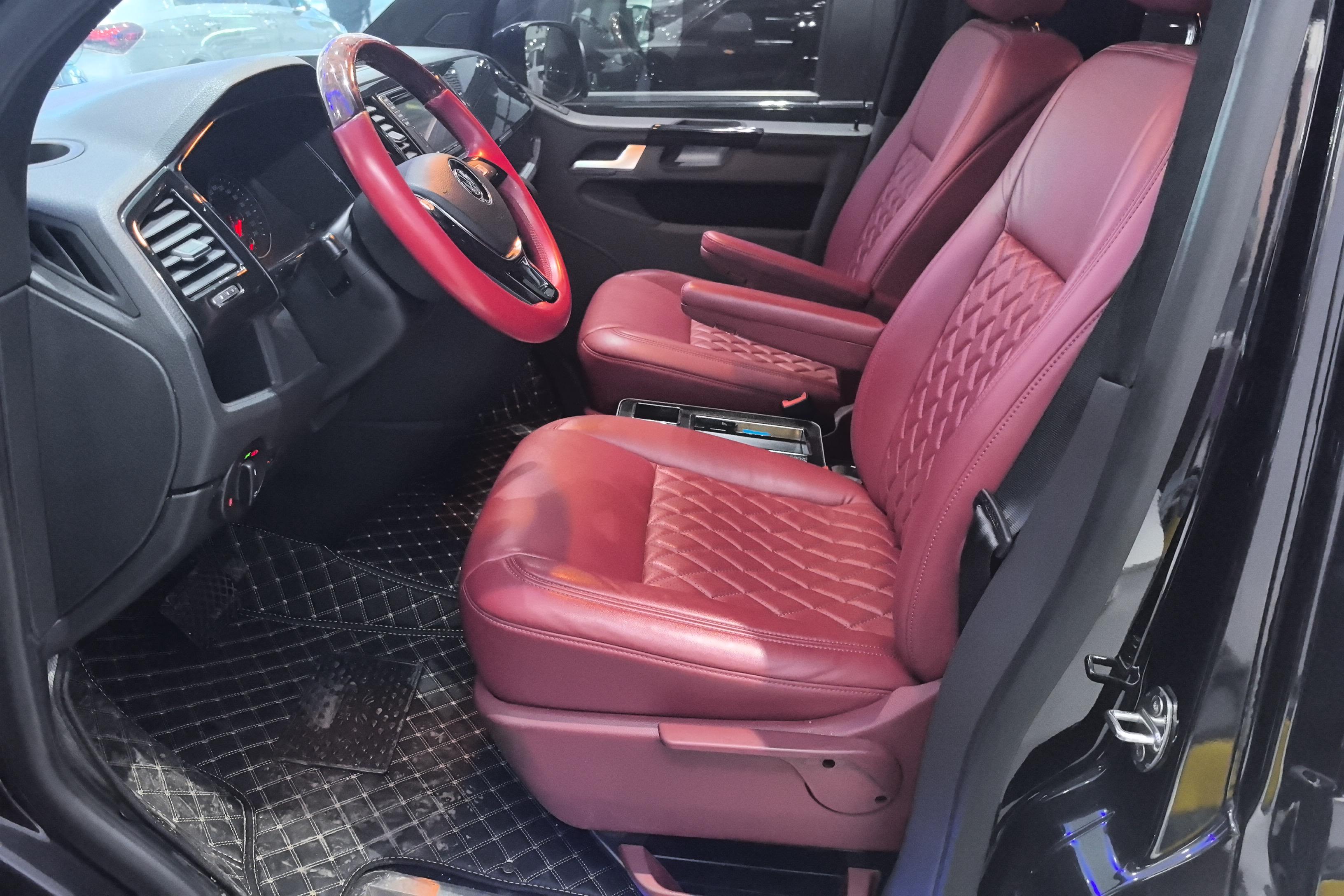 Volkswagen Caravelle 2018 immagine di auto #23