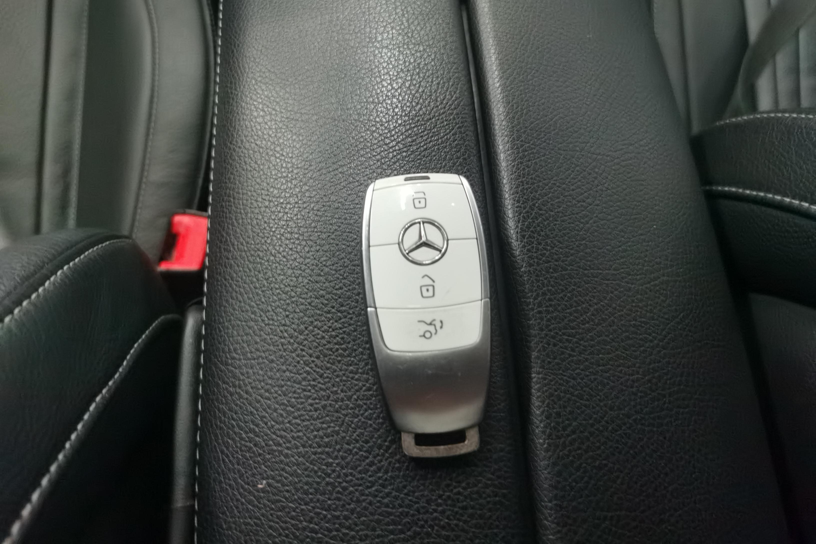 Mercedes-Benz CLS Class 2018 car image #23