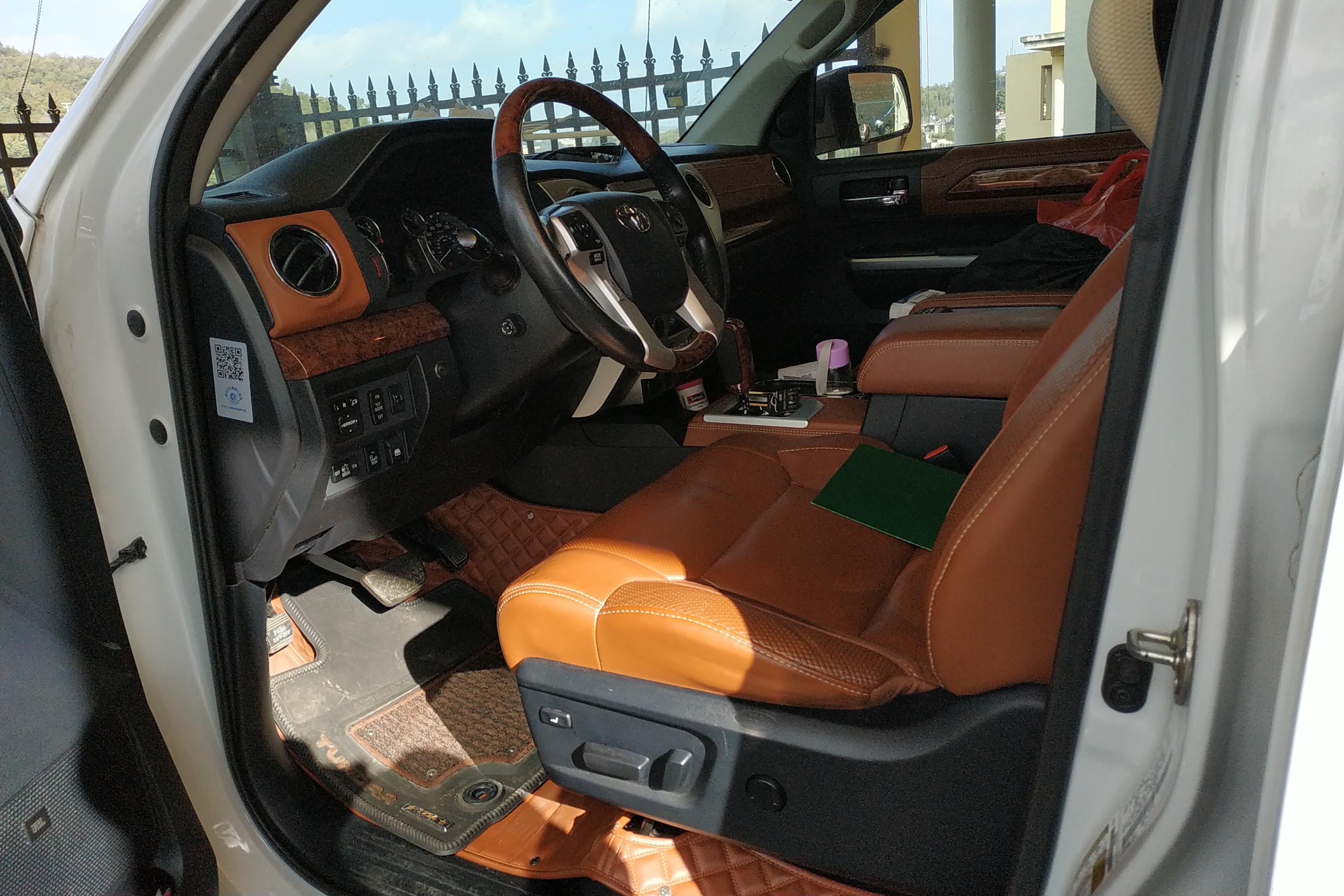 Toyota Tundra 2014 immagine di auto #23
