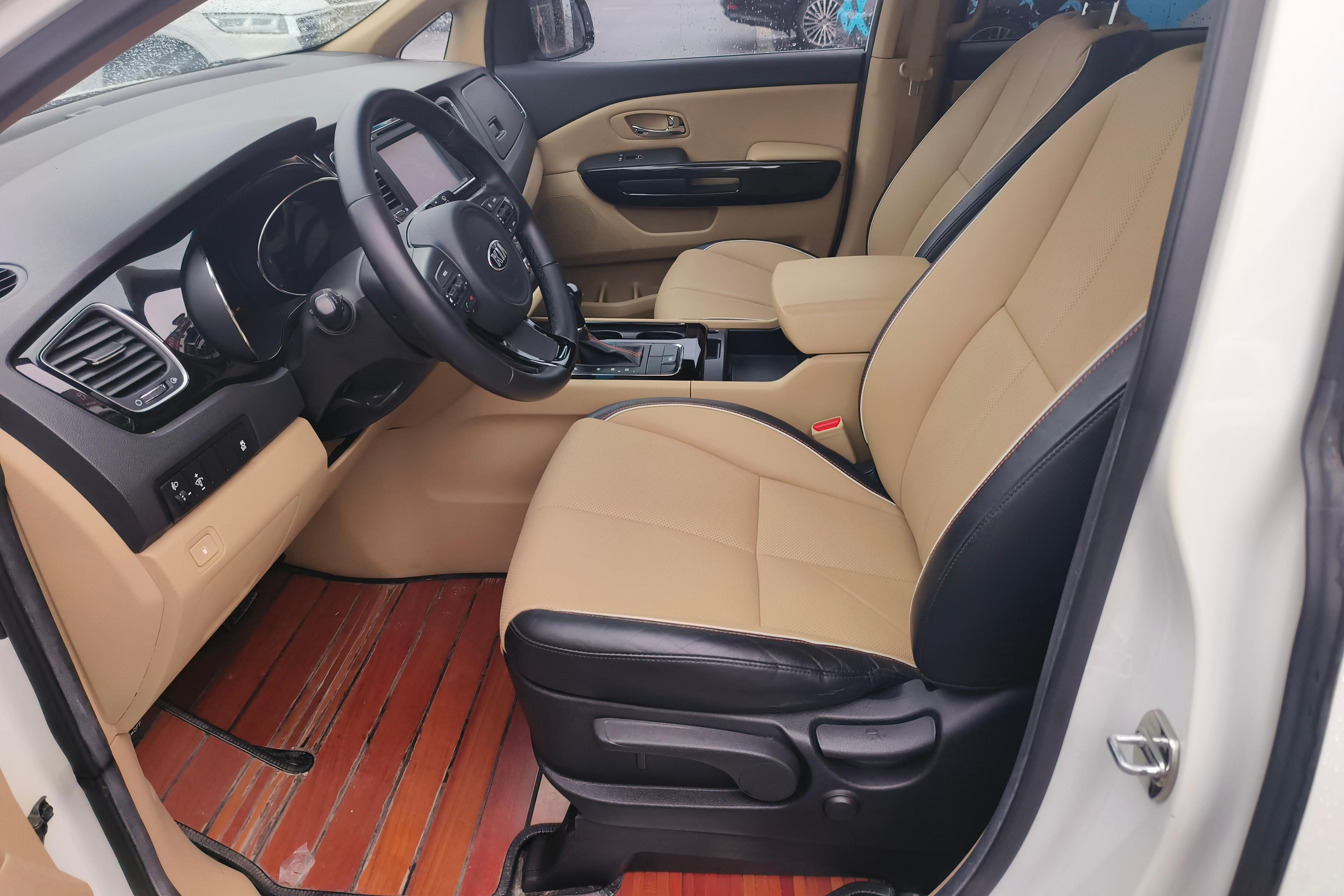 Kia Carnival 2016 immagine di auto #23