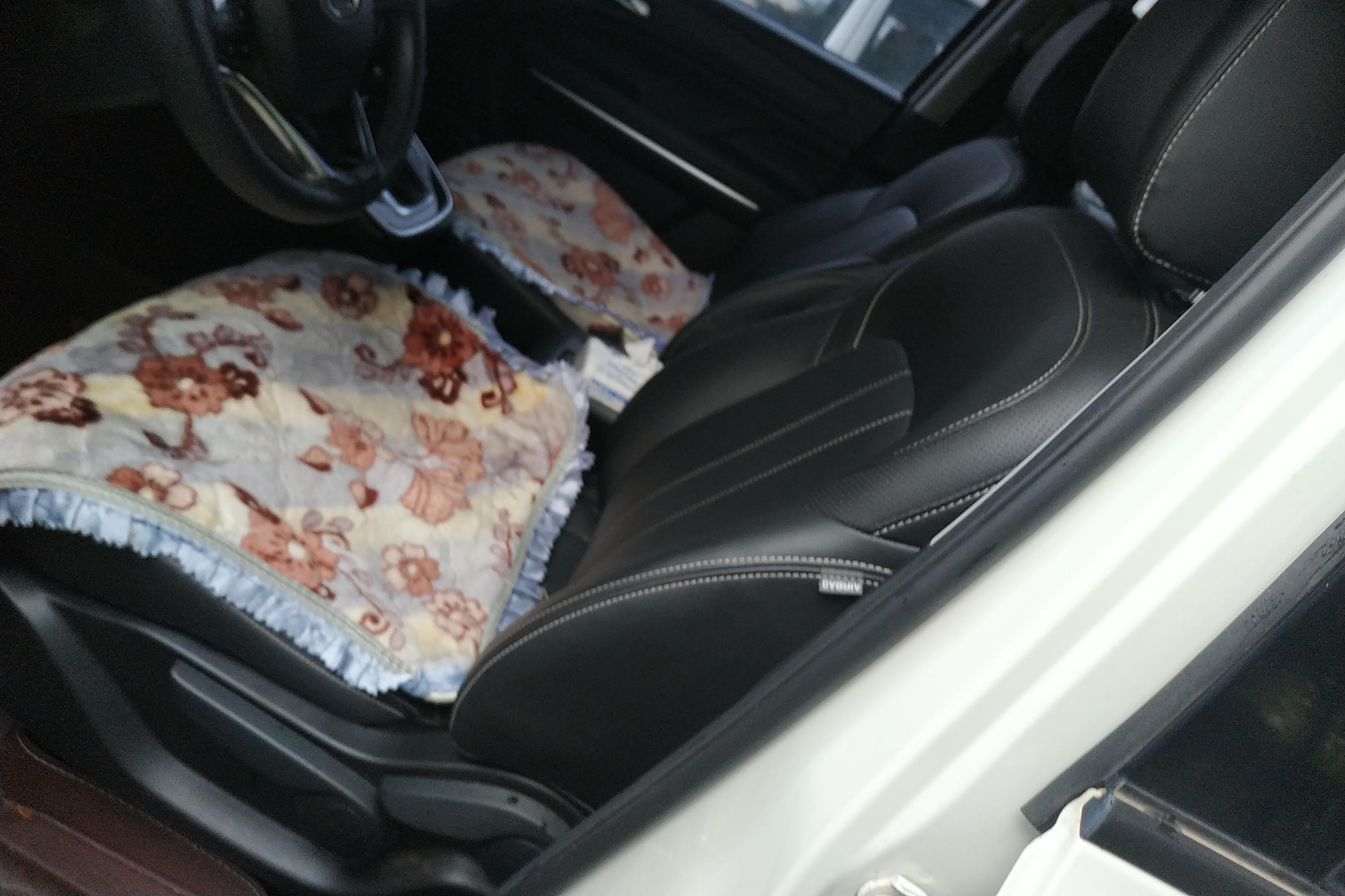 GAC Trumpchi M6 2019 car image #23