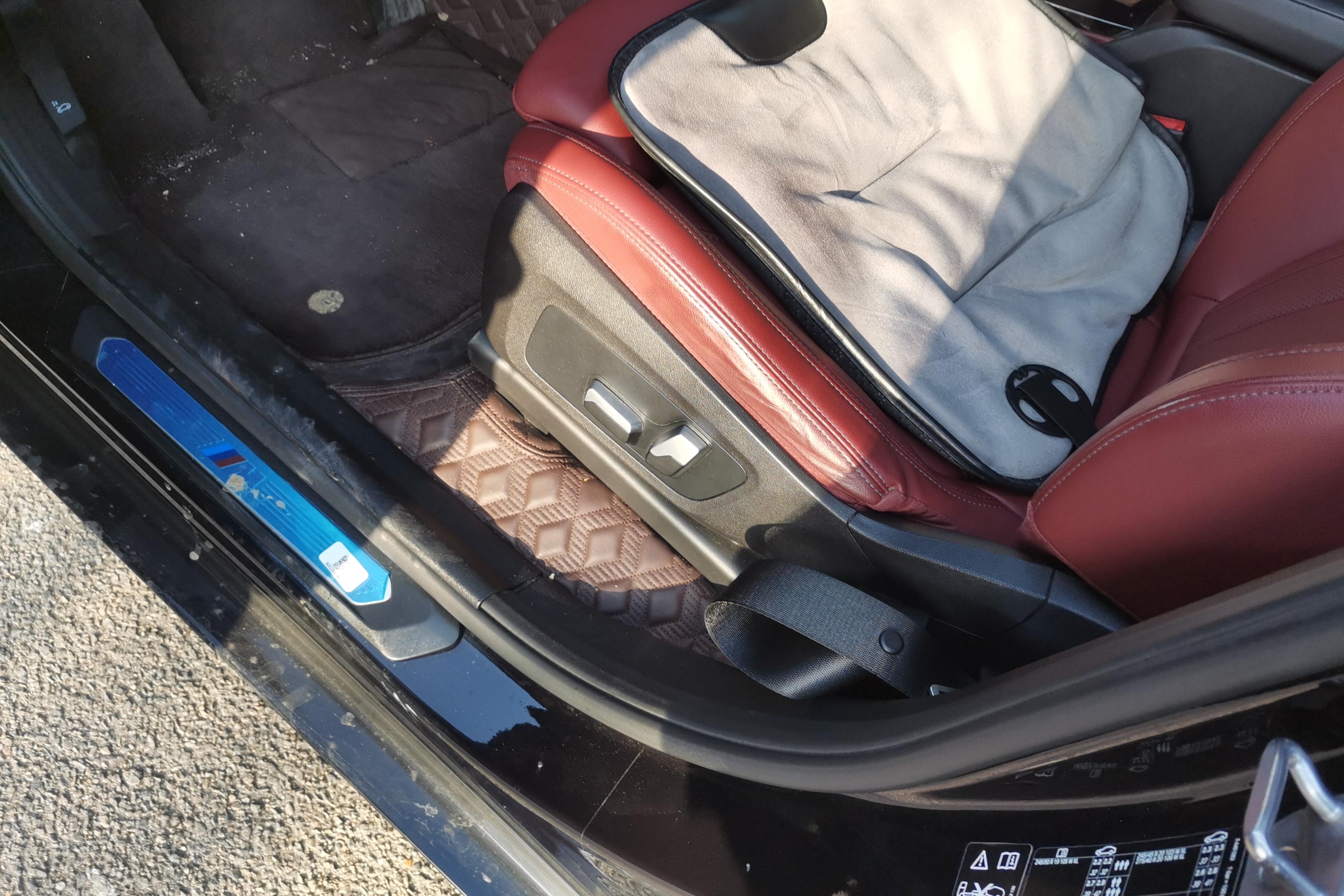 BMW X4 M40i 2023 immagine di auto #23