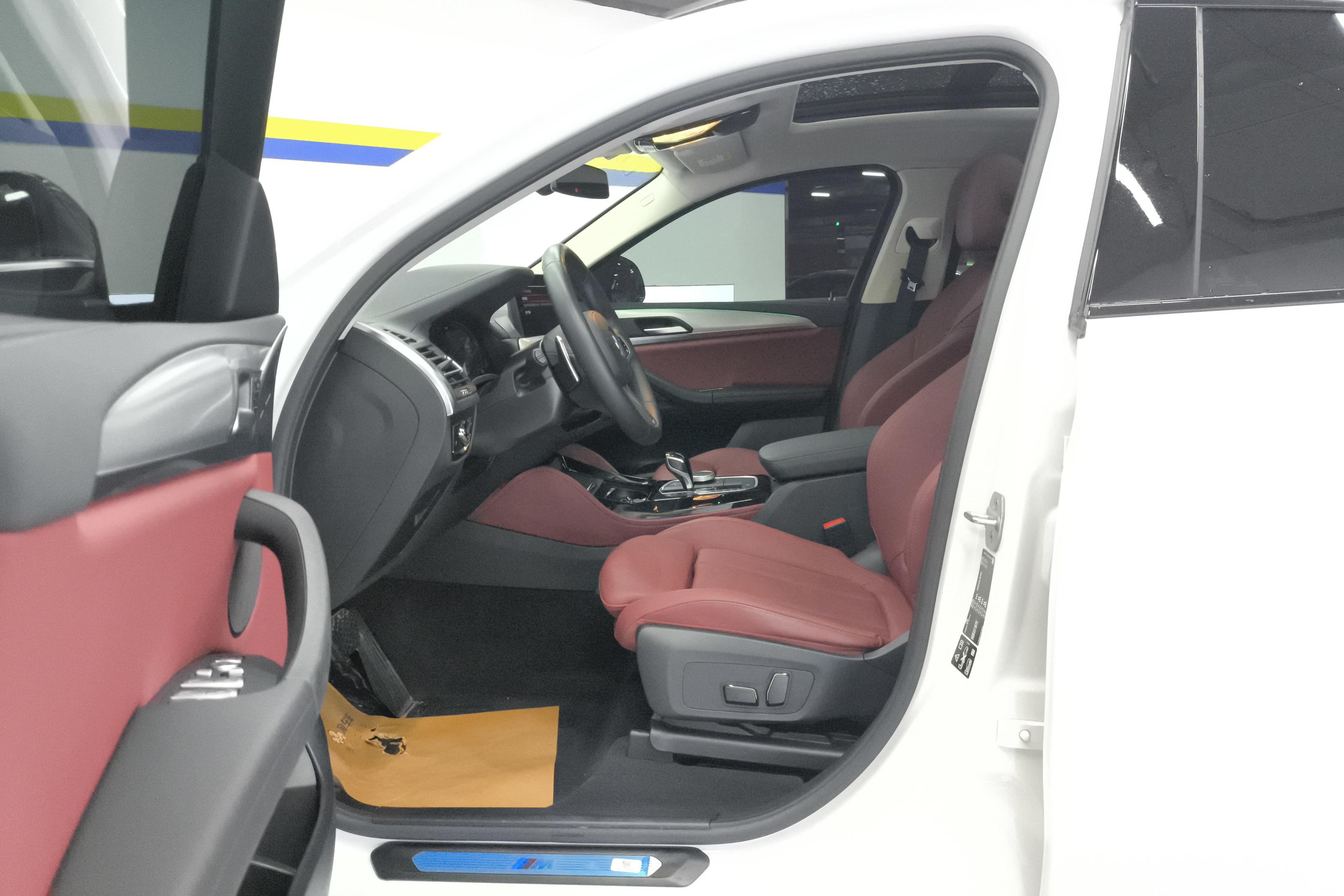 BMW X4 M40i 2024 #23 BMW X4 M40i 2024 car image #23