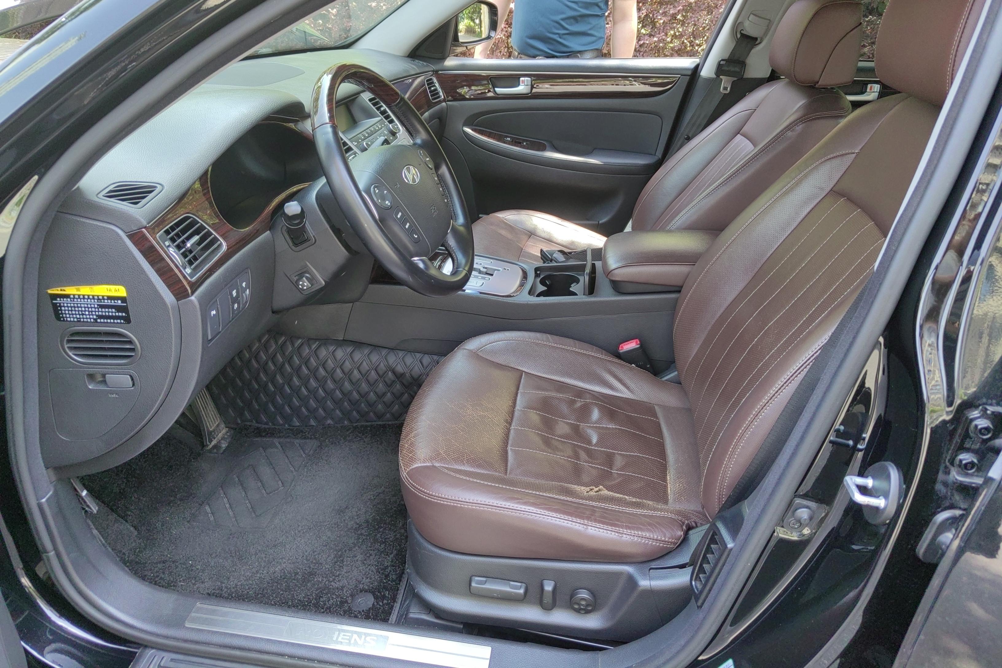 Hyundai Rohens 2014 car image #23