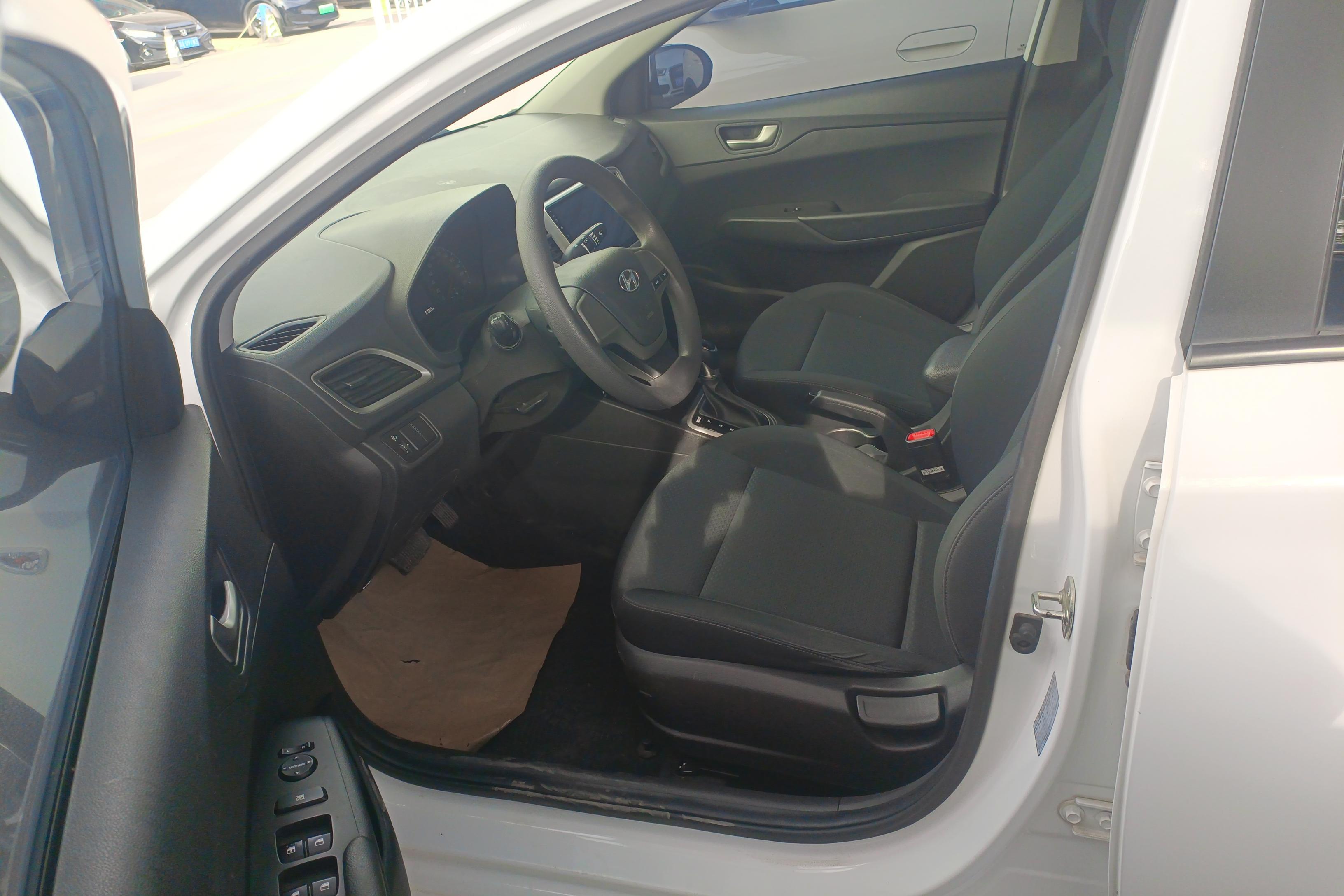 Hyundai Verna 2019 car image #23