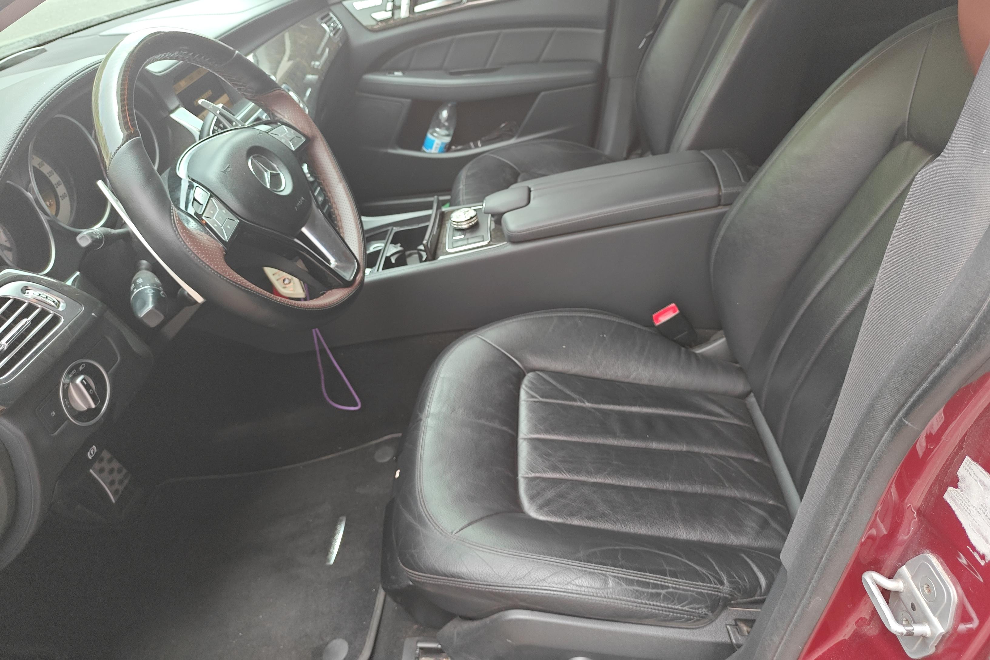 Mercedes-Benz CLS AMG 2012 imagem de carro #23