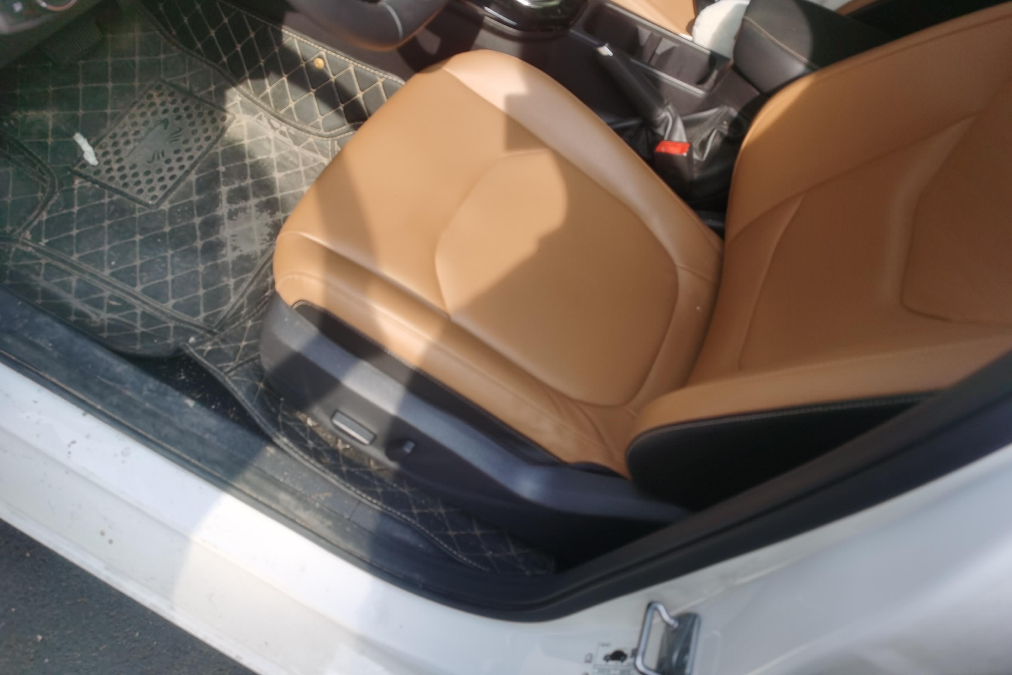 Ford Escort 2021 car image #23