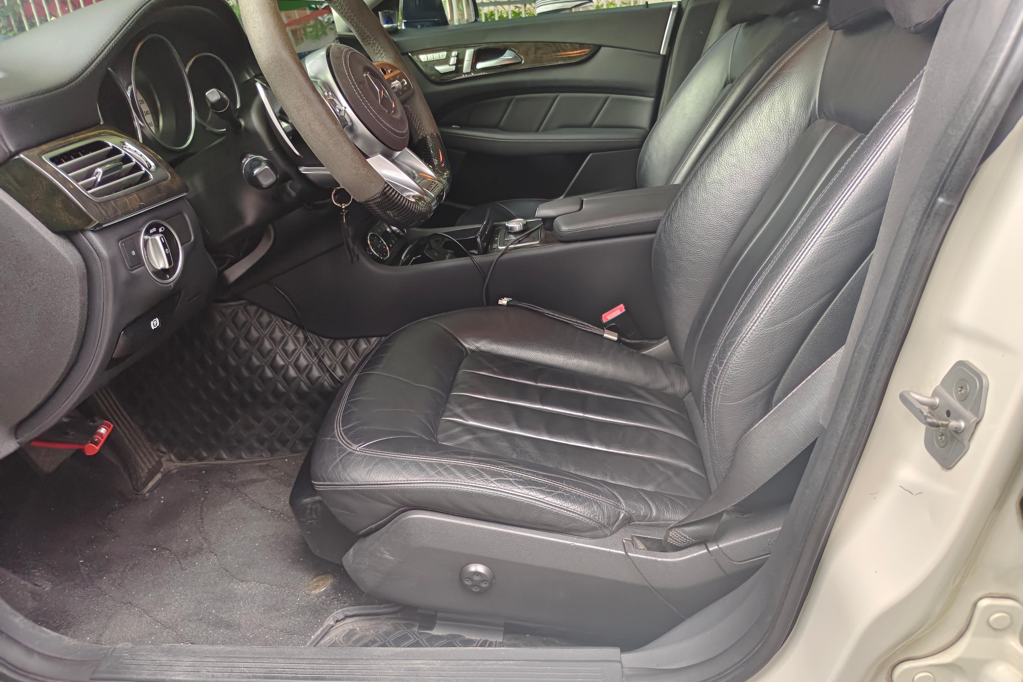 Mercedes-Benz CLS AMG 2012 imagem de carro #23