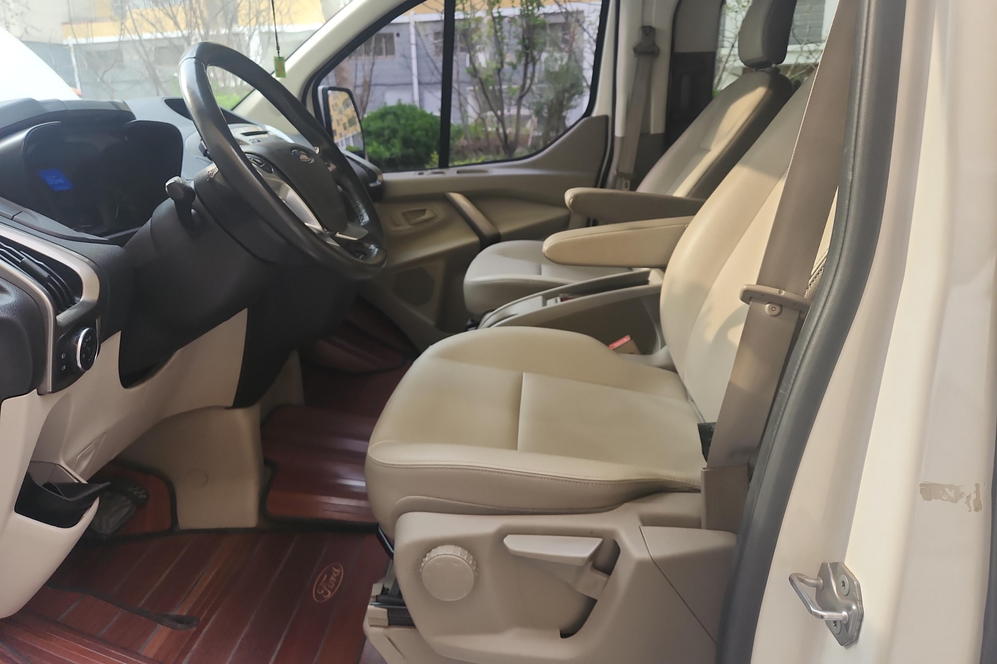 Ford Tourneo 2017 car image #23