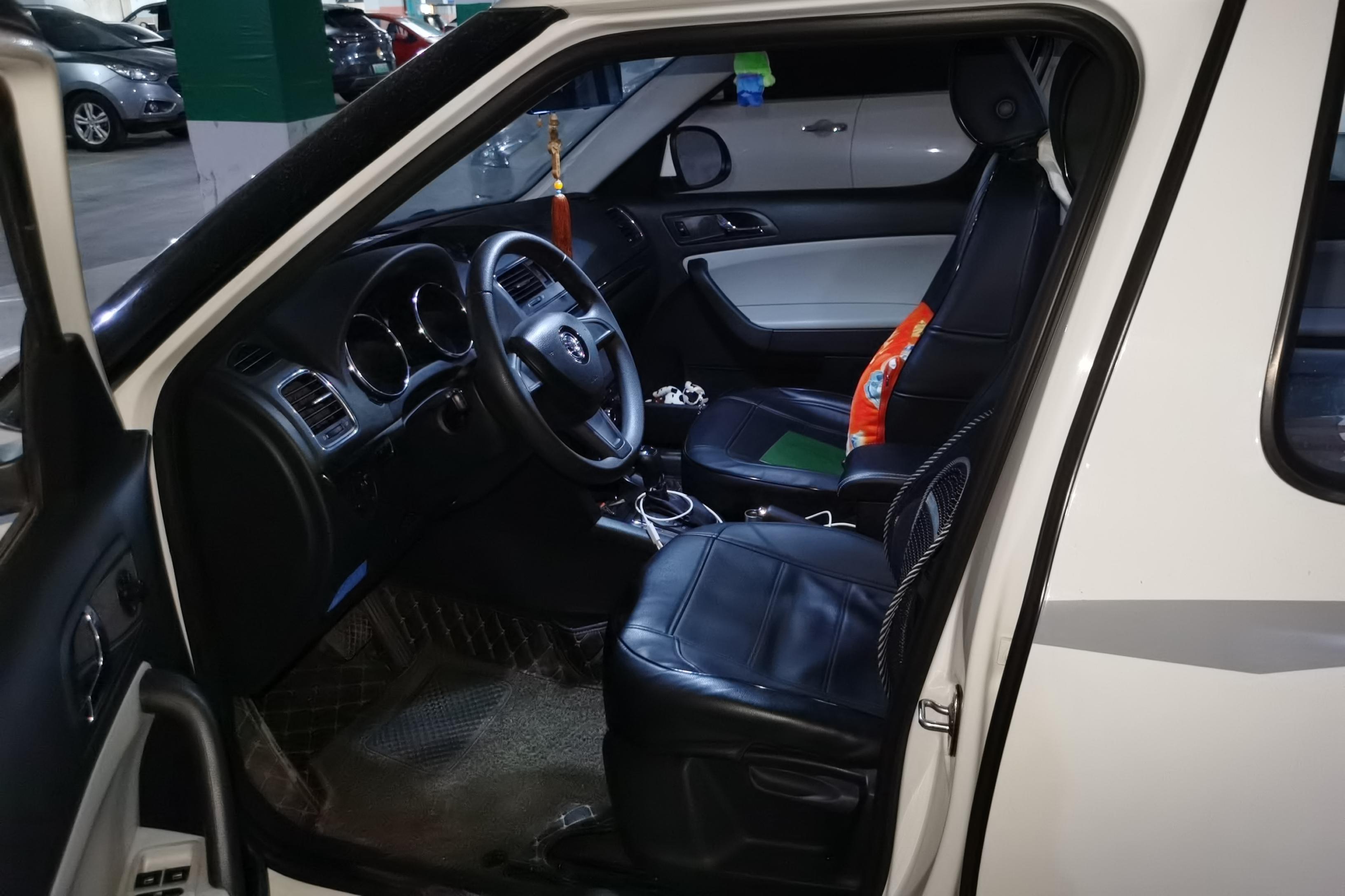 Skoda Yeti 2017 car image #23