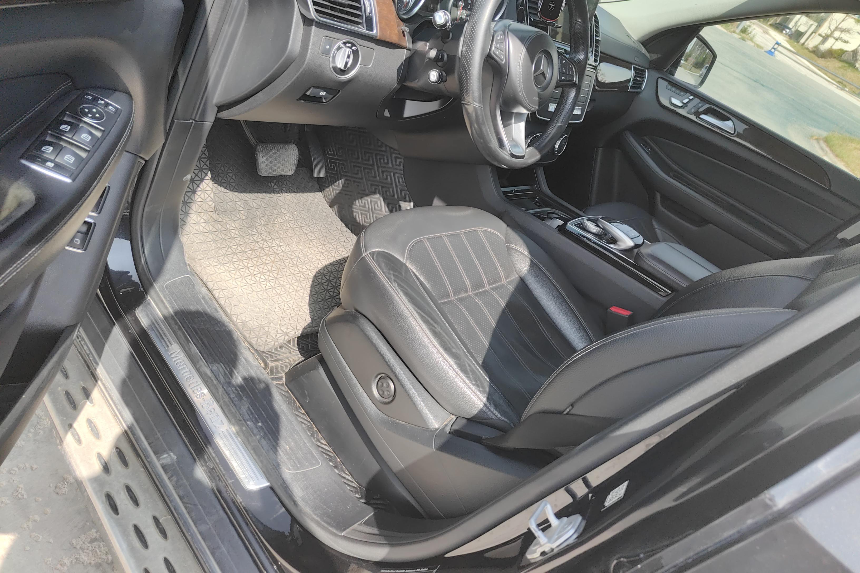 Mercedes-Benz GLS AMG 2017 car image #23