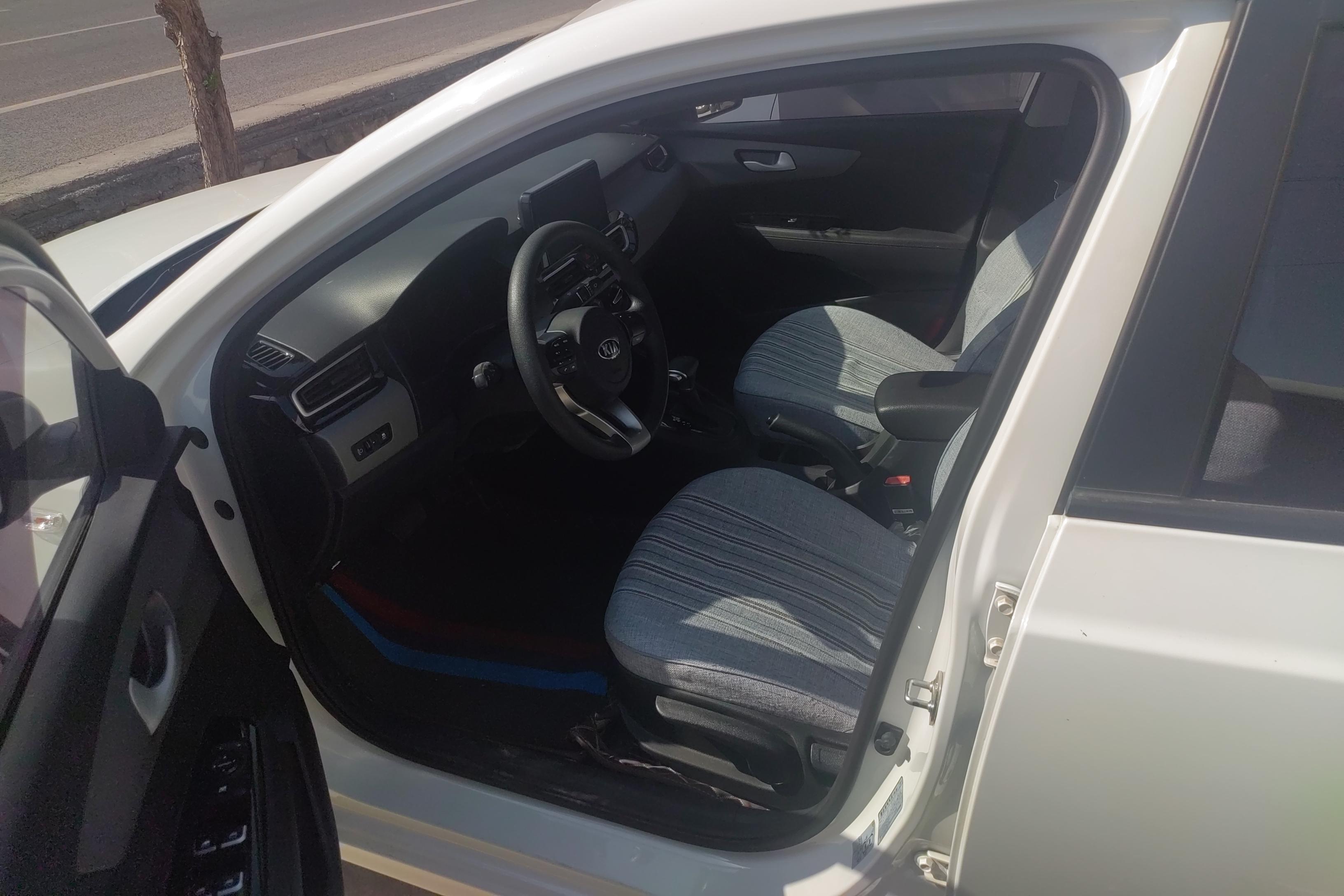 Kia Forte 2021 immagine di auto #23