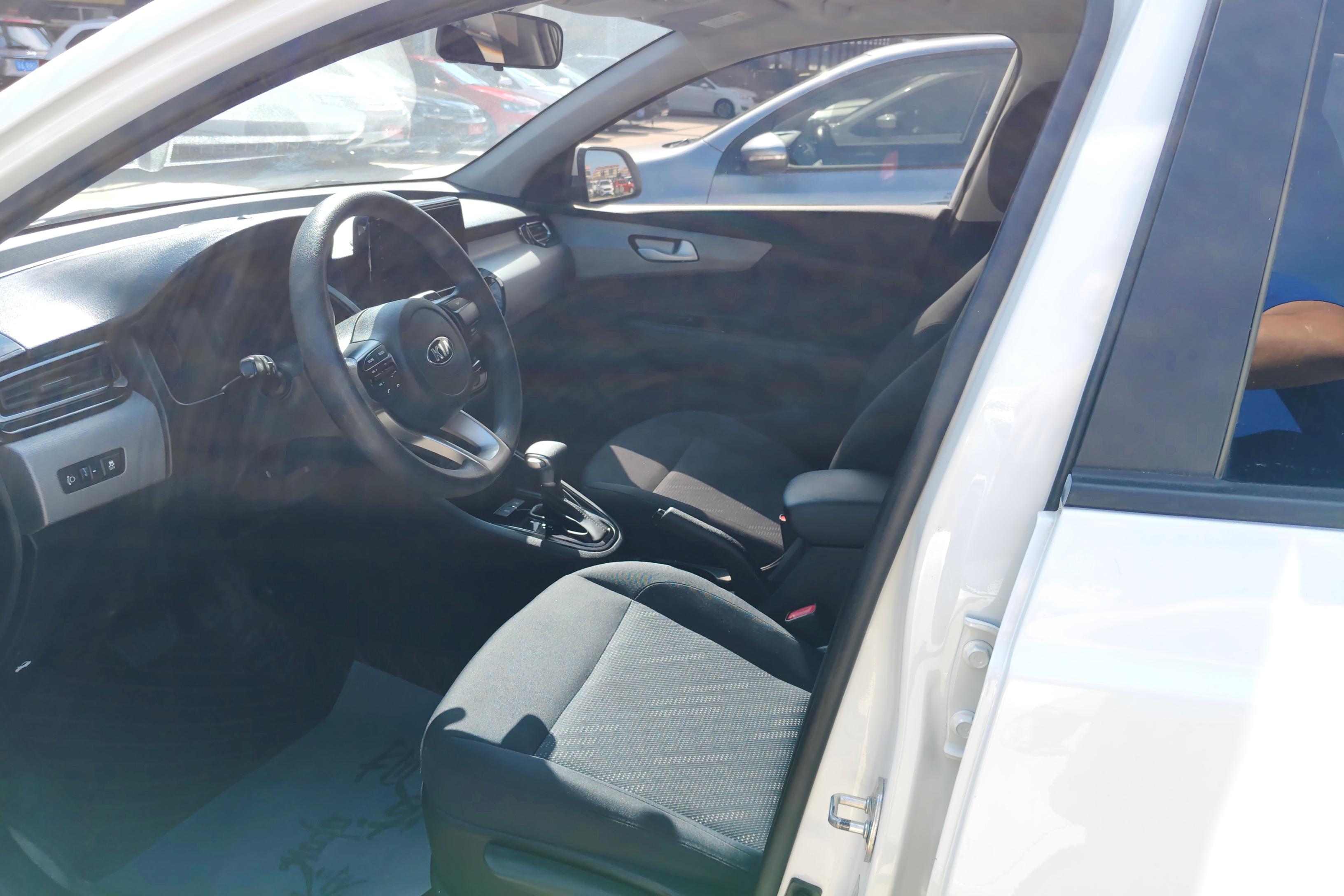 Kia Forte 2022 imagem de carro #23