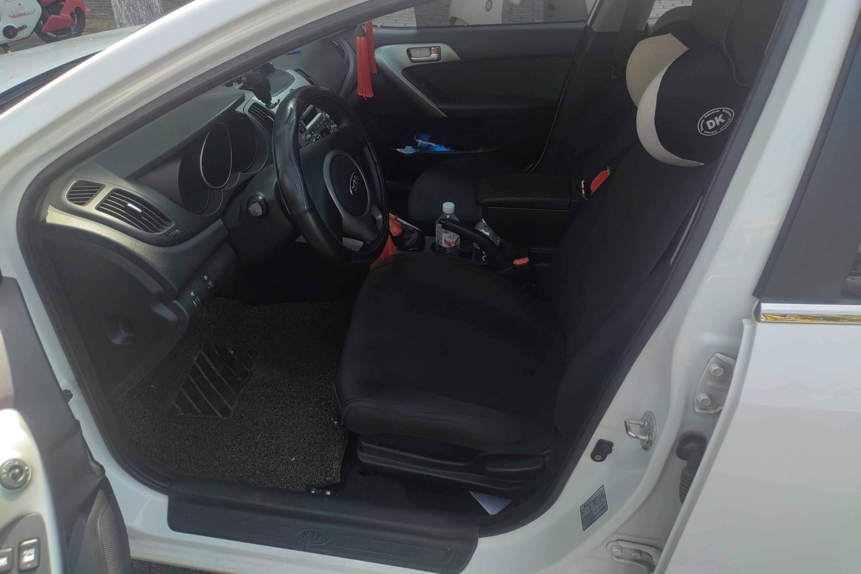 Kia Forte 2015 imagen de coche #23