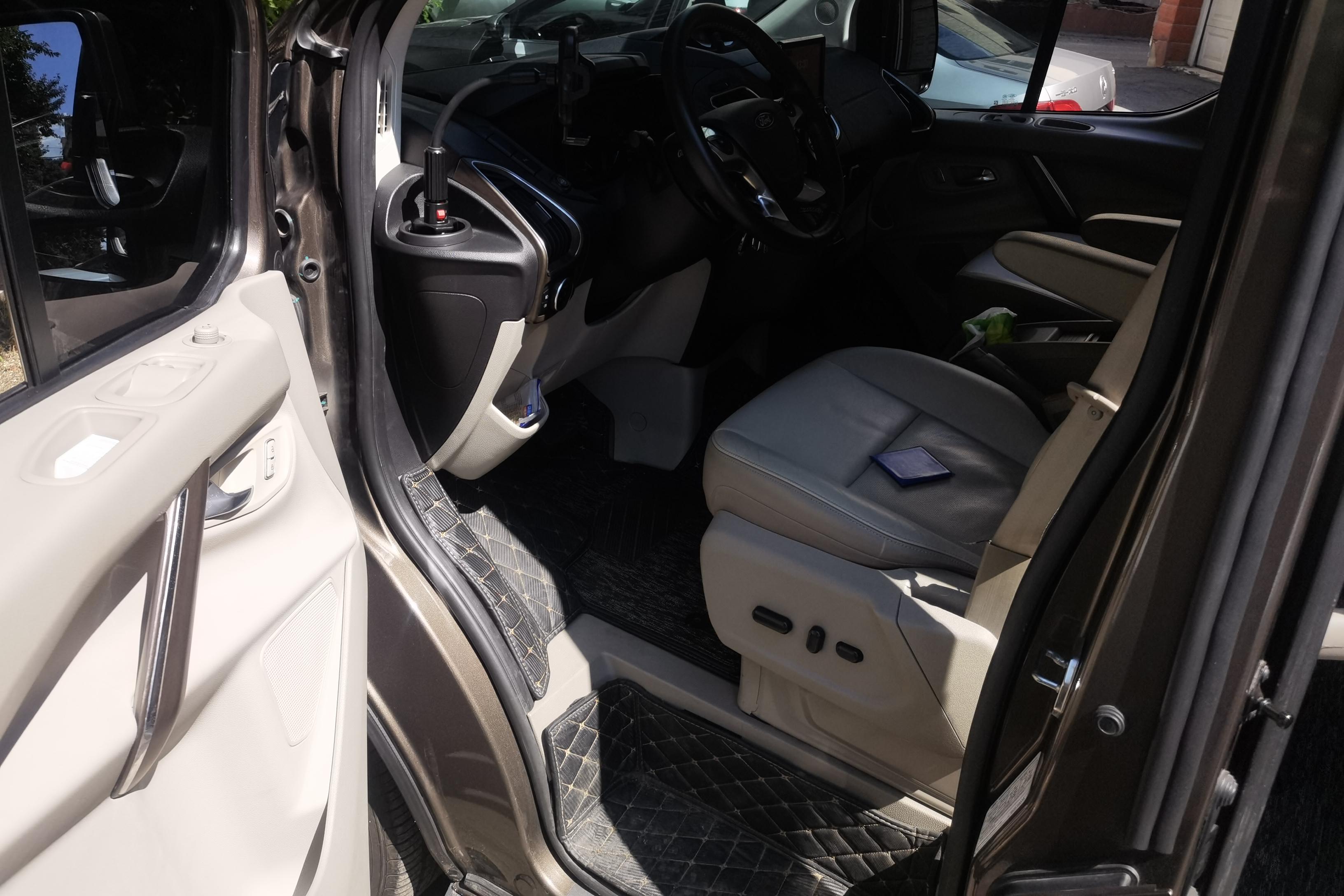 Ford Tourneo 2017 car image #23