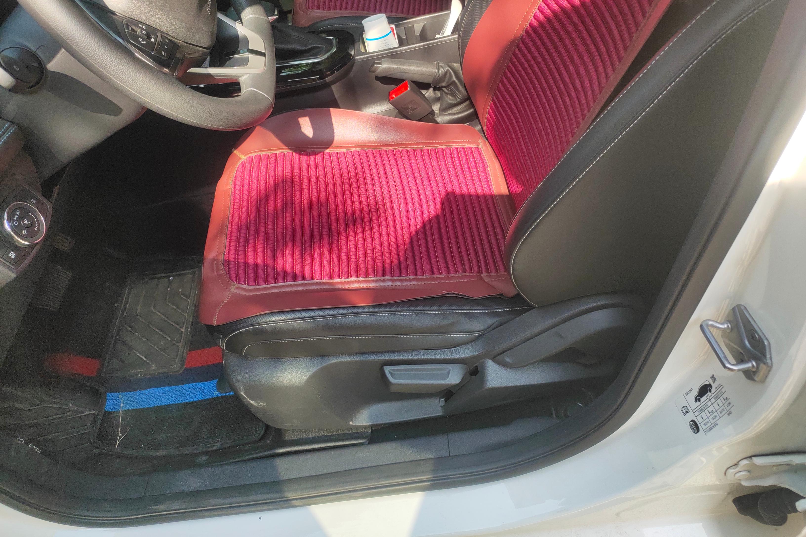 Ford Escort 2021 car image #23