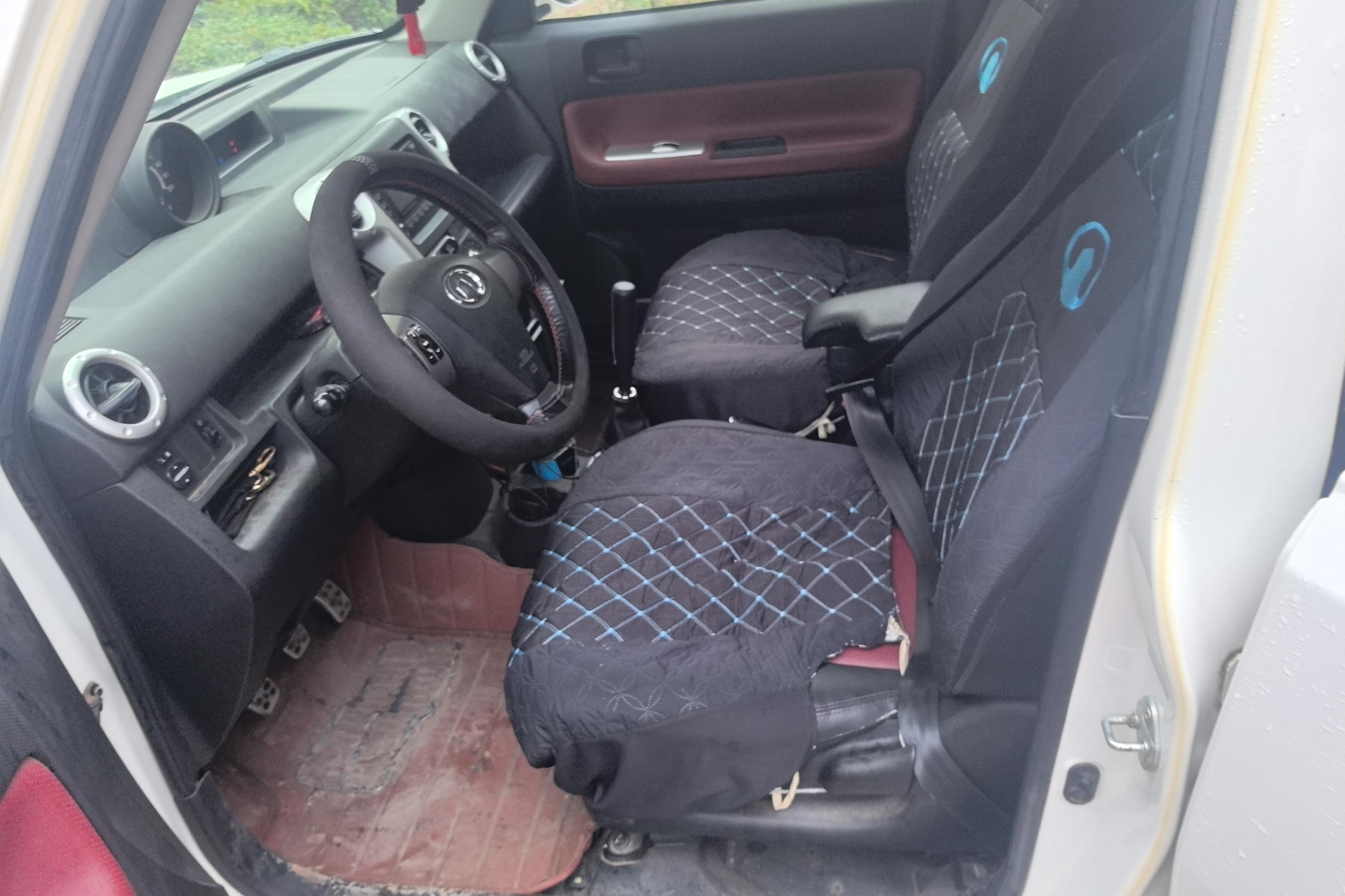 Great Wall M2 2013 immagine di auto #23