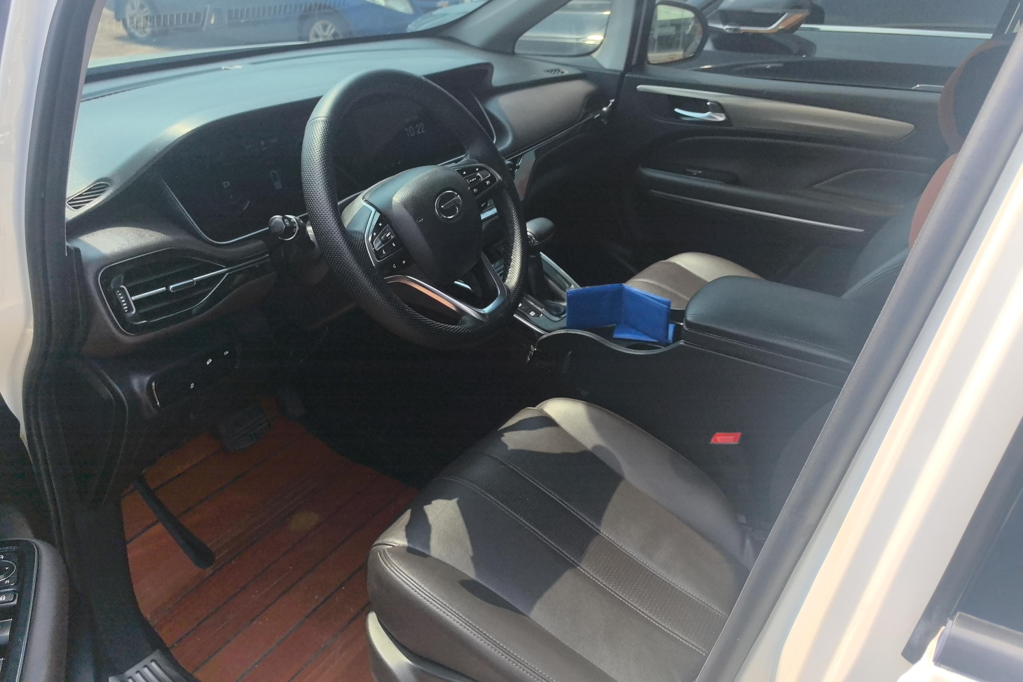 GAC Trumpchi M6 2019 car image #23