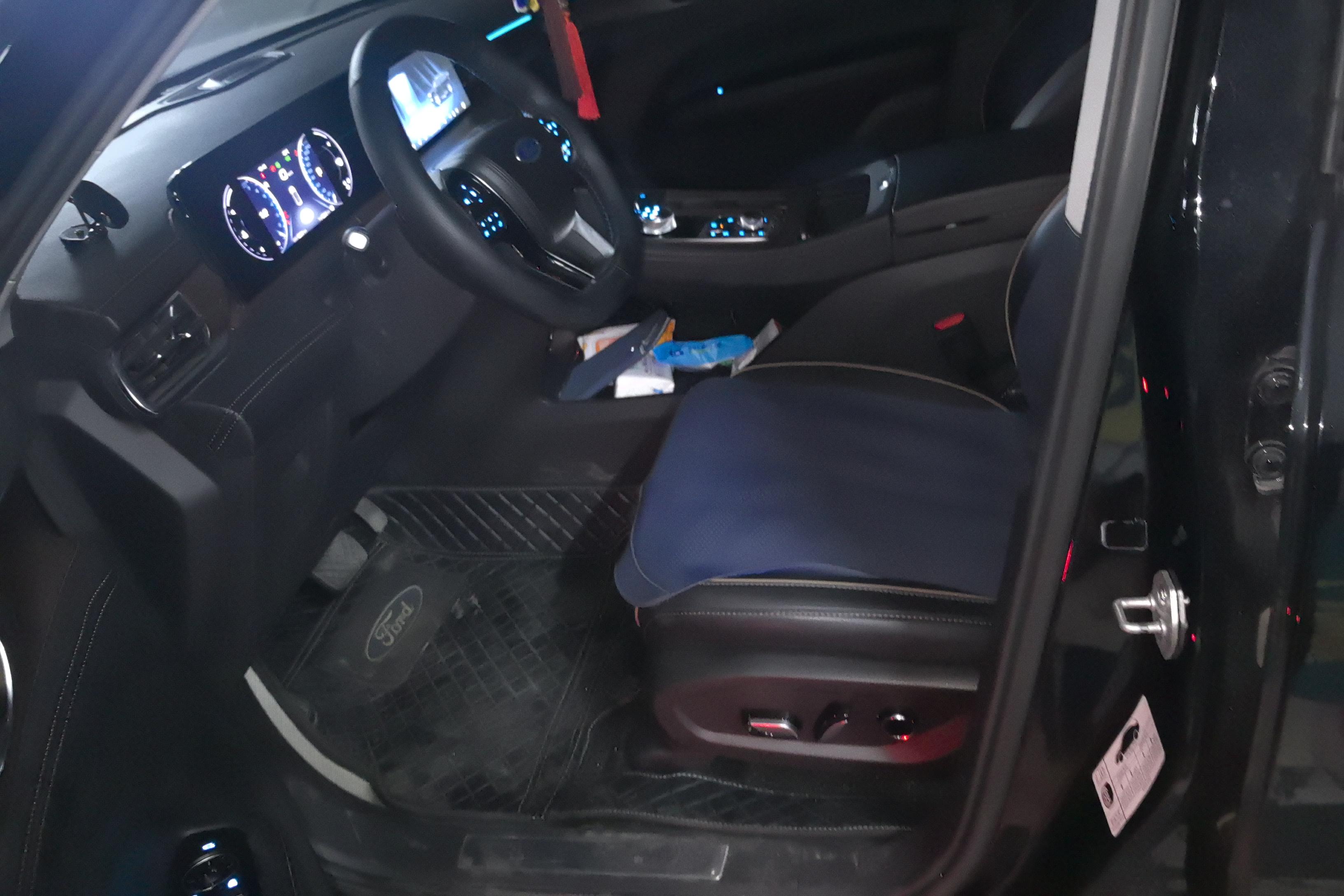 Ford Equator 2022 car image #23