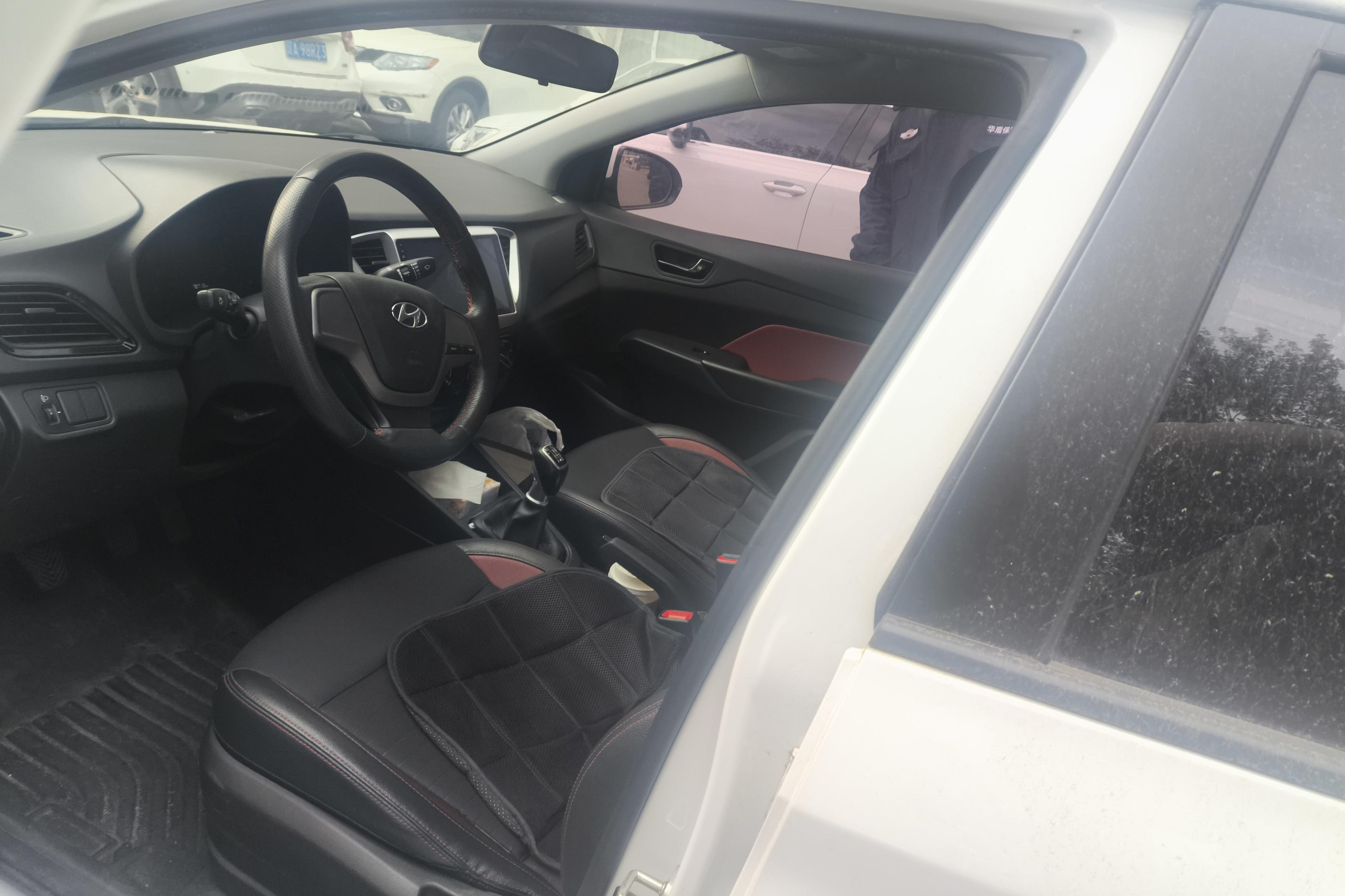 Hyundai Verna 2017 car image #23