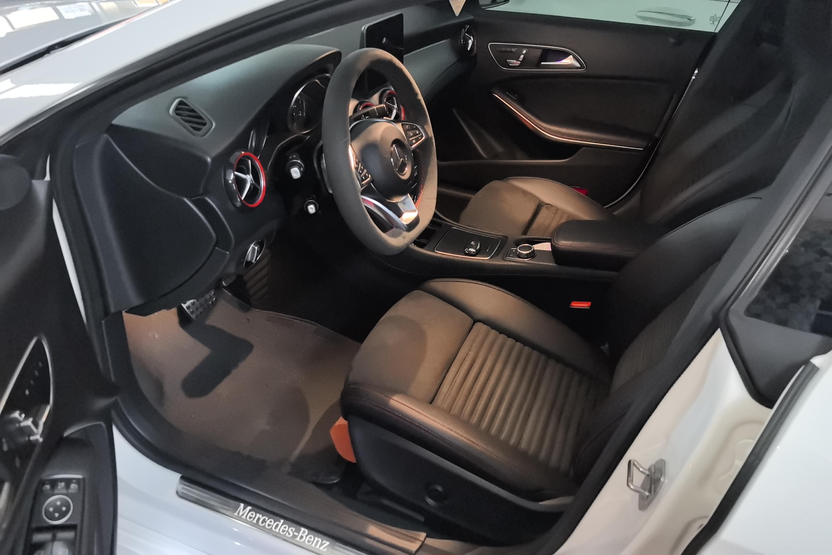 Mercedes-Benz CLA Class (Imported) 2018 #23 Mercedes-Benz CLA Class (Imported) 2018 car image #23