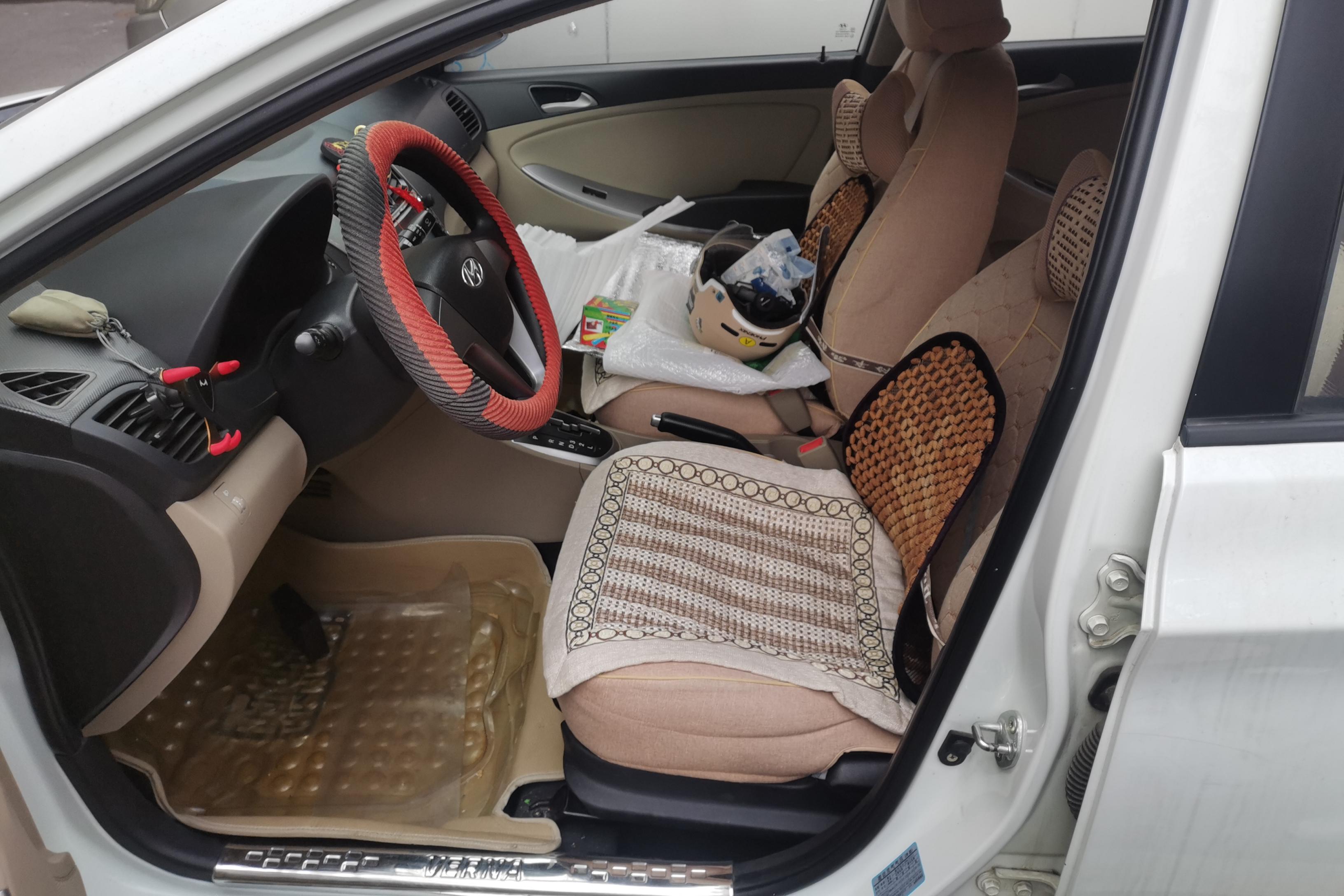 Hyundai Reina 2015 car image #23