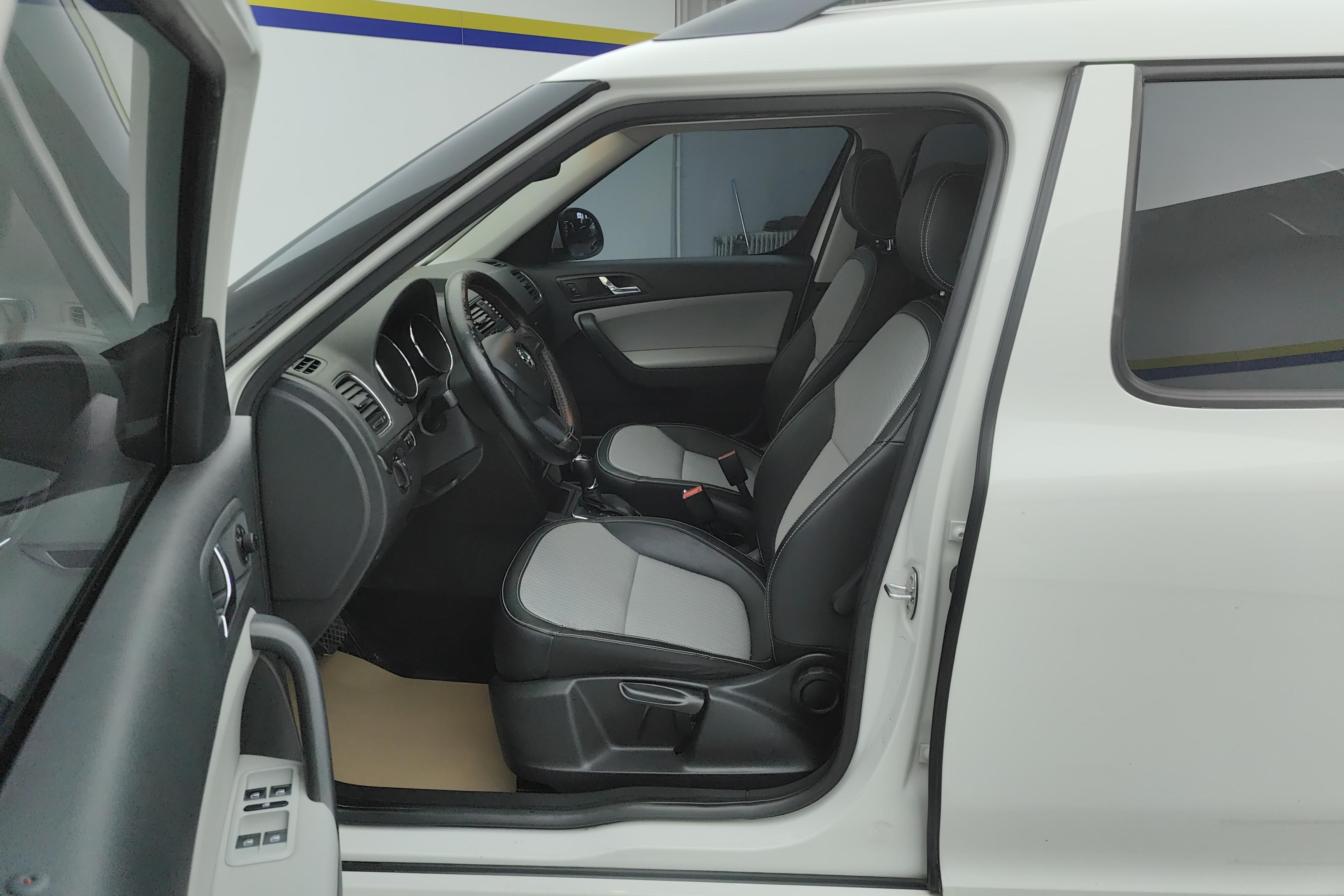 Skoda Yeti 2016 car image #23