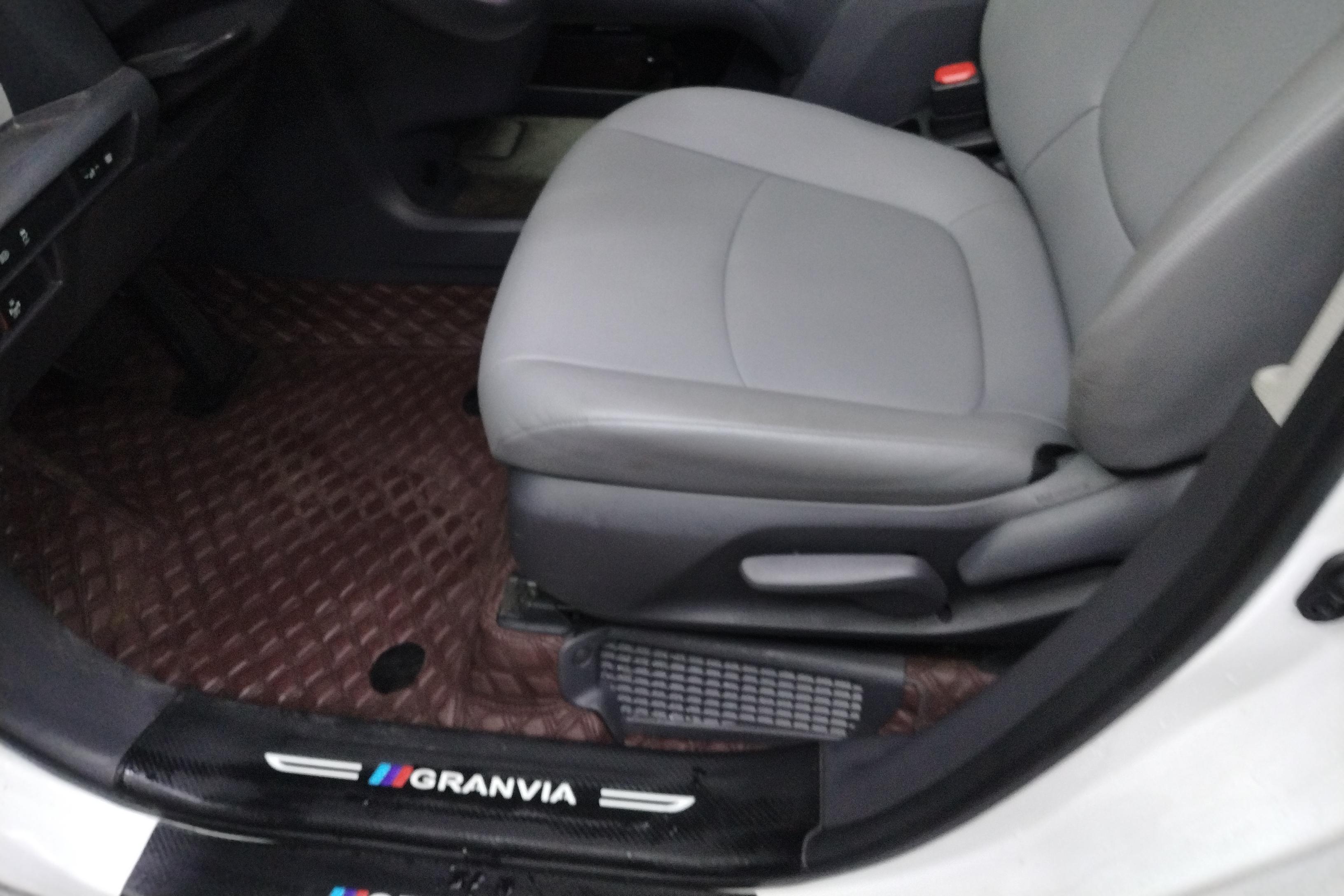 Toyota Granvia 2023 #23 Toyota Granvia 2023 car image #23