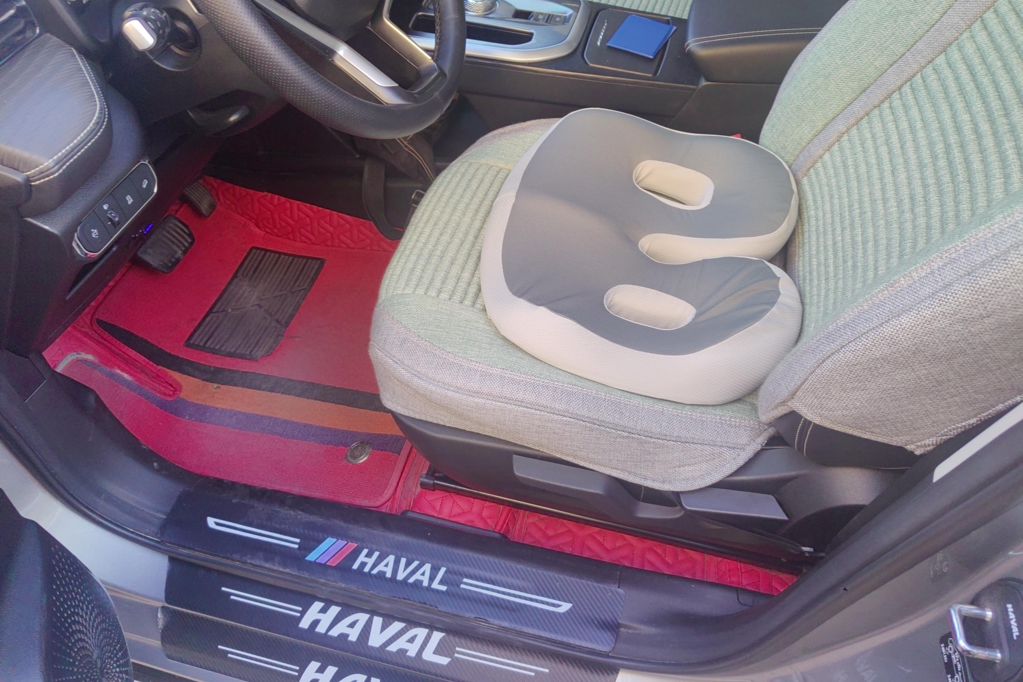 Haval Jolion 2021 #23 Haval Jolion 2021 car image #23