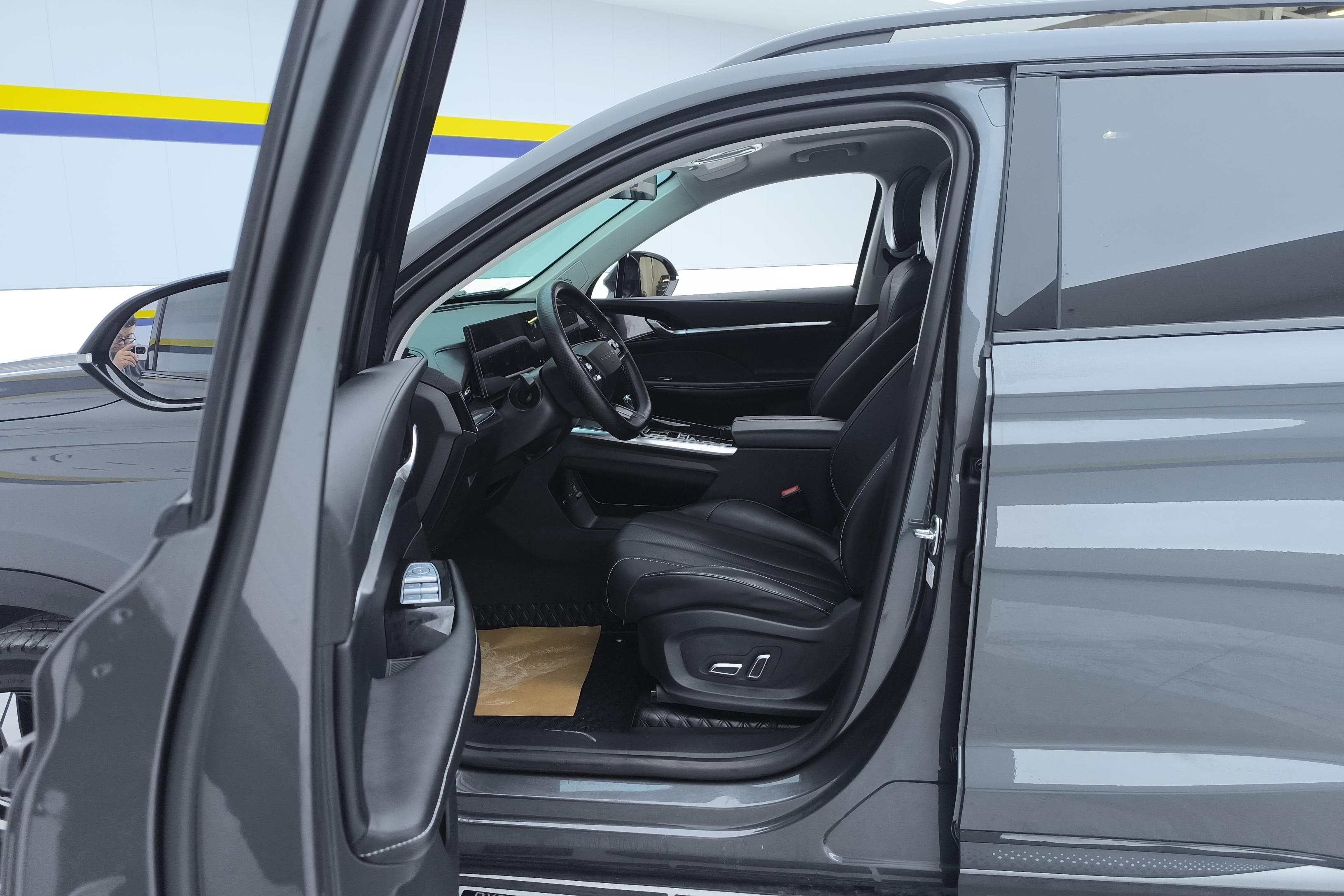 Roewe RX5 MAX 2023 изображение автомобиля #23