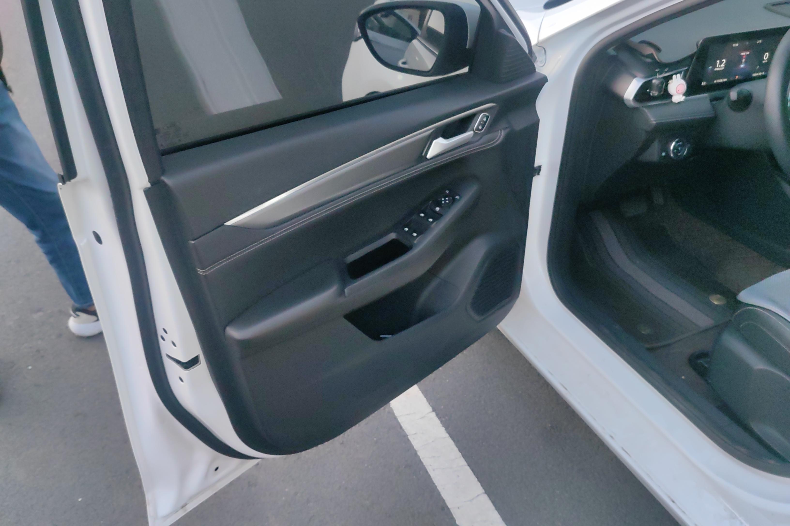 Ford Escort 2022 #23 Ford Escort 2022 car image #23