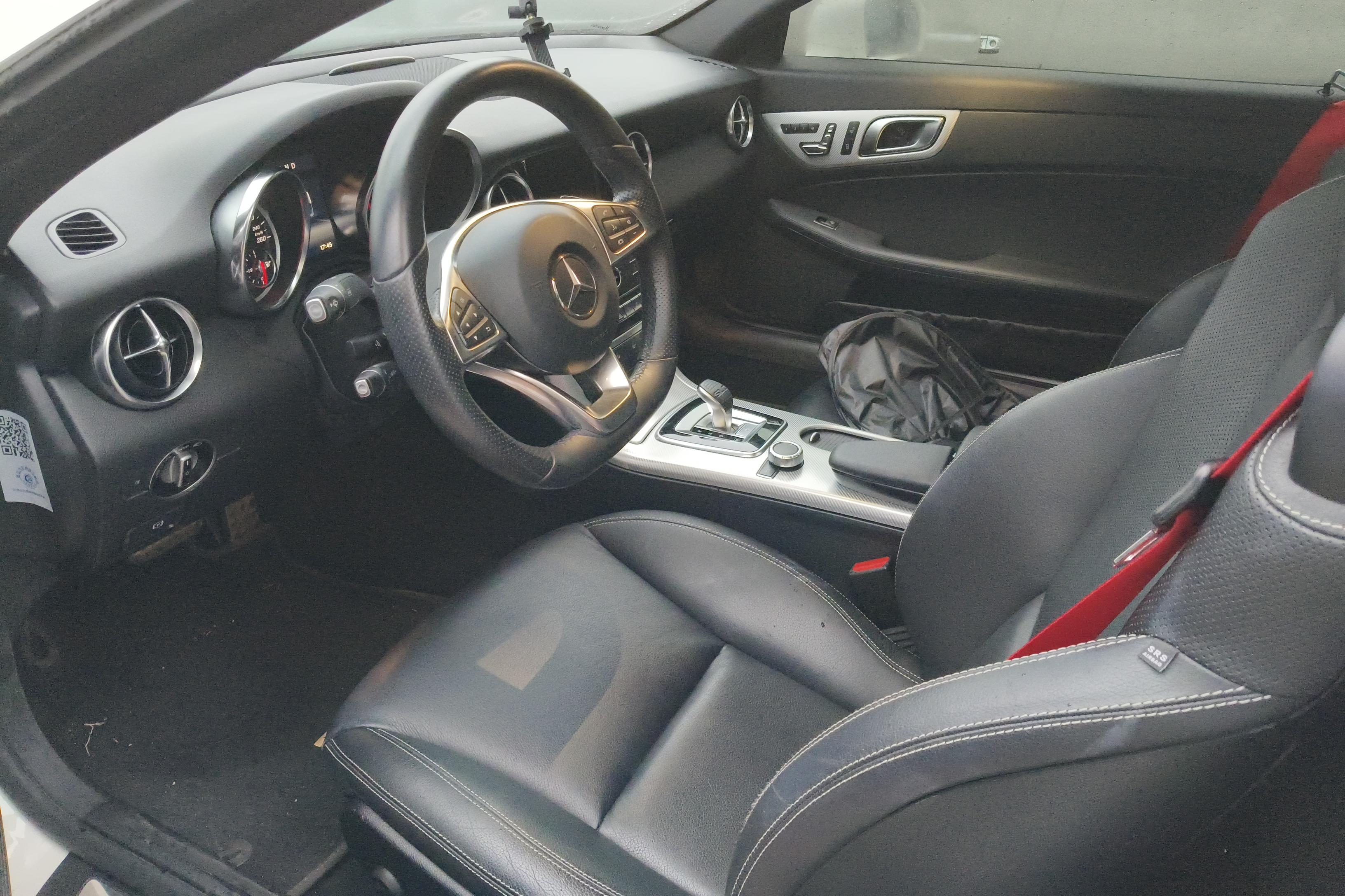 Mercedes-Benz SLC Class 2017 car image #23