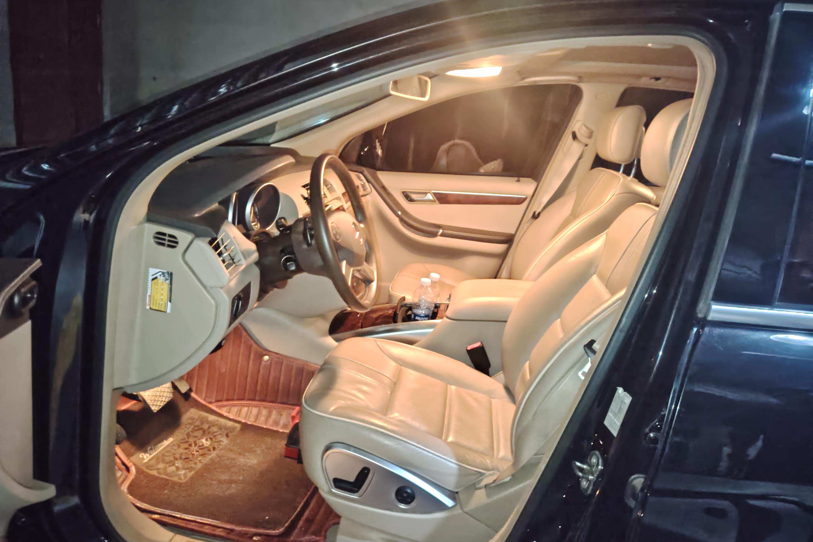 Mercedes-Benz R Class 2012 #23 Mercedes-Benz R Class 2012 car image #23