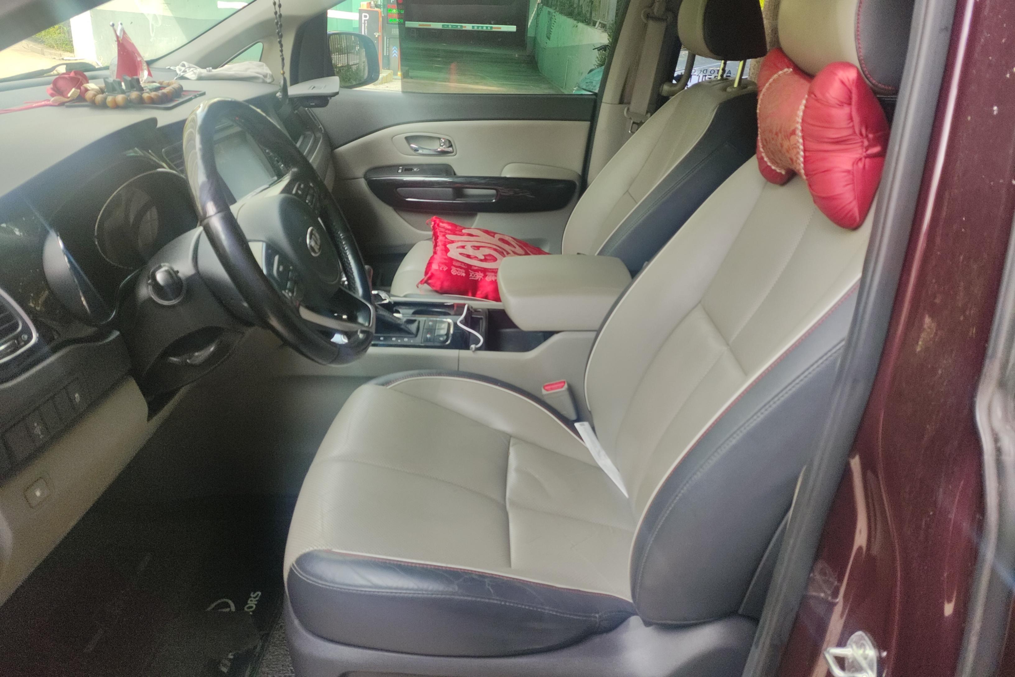 Kia Carnival 2016 изображение автомобиля #23