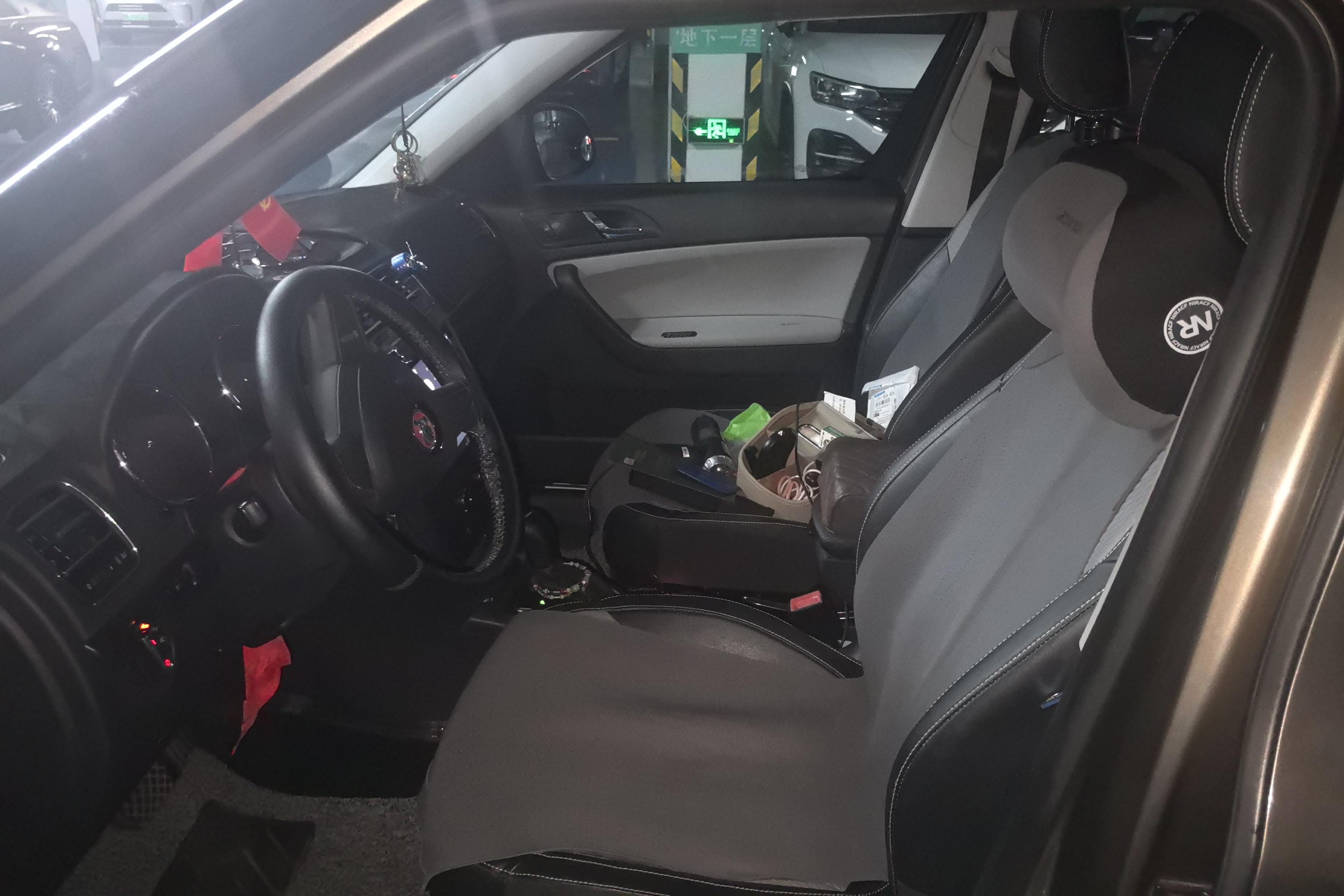 Skoda Yeti 2016 car image #23